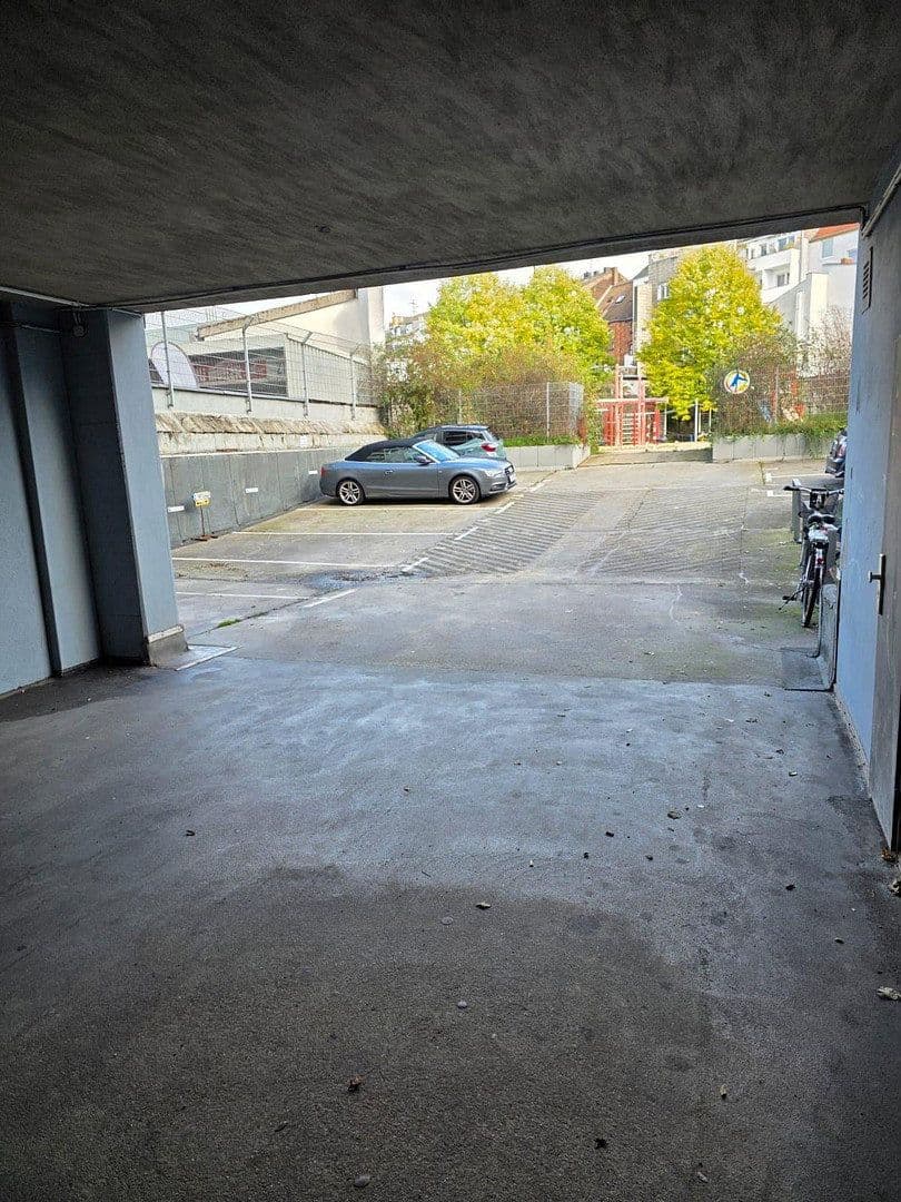 garage to rent, 0 m², Kölnerstr 44, Düsseldorf, North Rhine-Westphalia garage to rent, 0 m², Kölnerstr 44, Düsseldorf, North Rhine-Westphalia