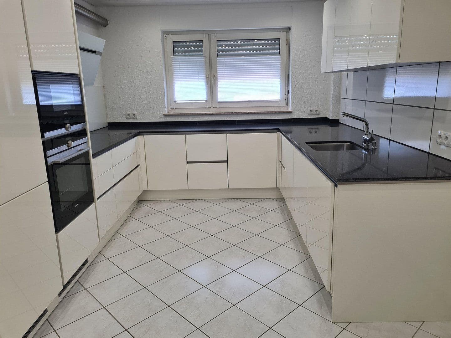 4 bedroom flat to rent, 115 m², Fellbach, Baden-Württemberg 4 bedroom flat to rent, 115 m², Fellbach, Baden-Württemberg