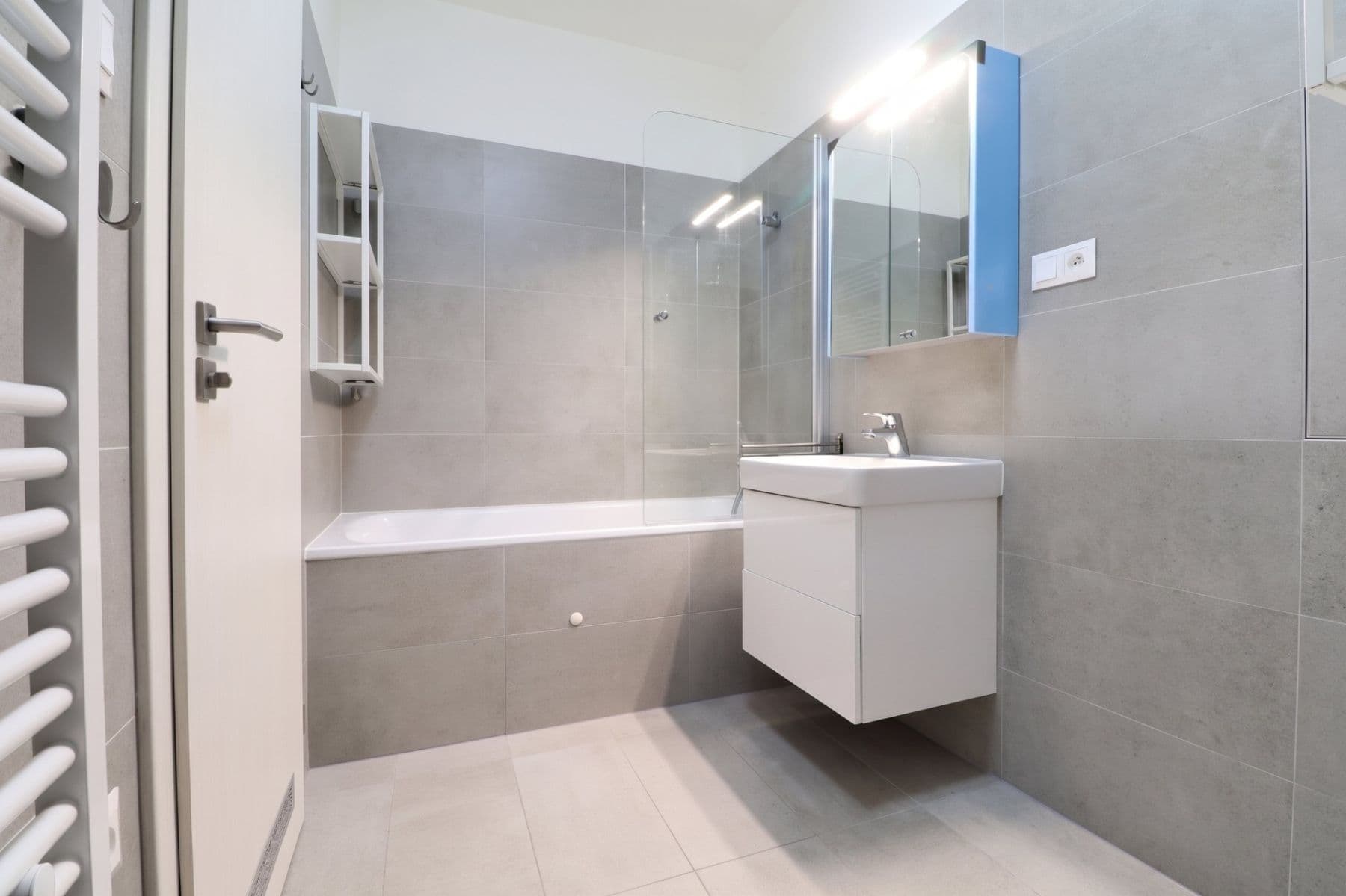 1 bedroom with open-plan kitchen flat to rent, 53 m², Svatošových, Prague, Prague 1 bedroom with open-plan kitchen flat to rent, 53 m², Svatošových, Prague, Prague