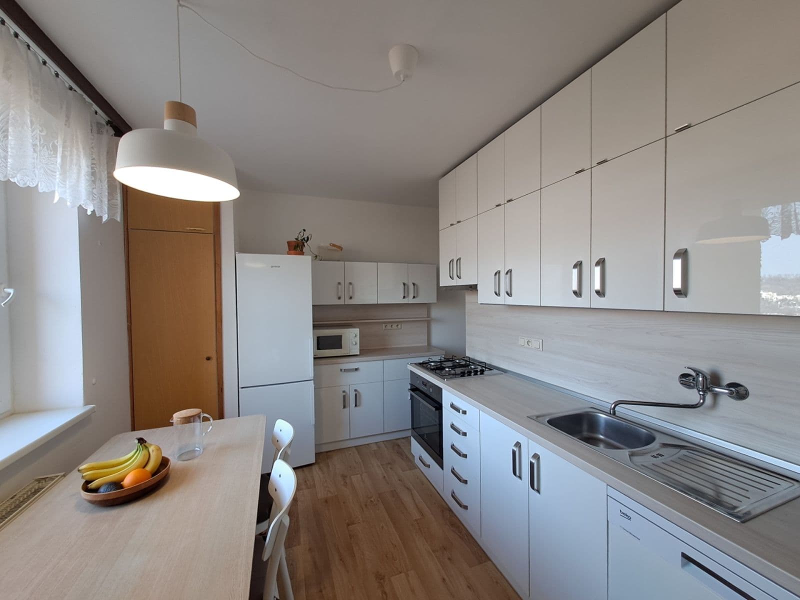 3 bedroom flat to rent, 72 m², Na Stárce, Prague, Prague 3 bedroom flat to rent, 72 m², Na Stárce, Prague, Prague