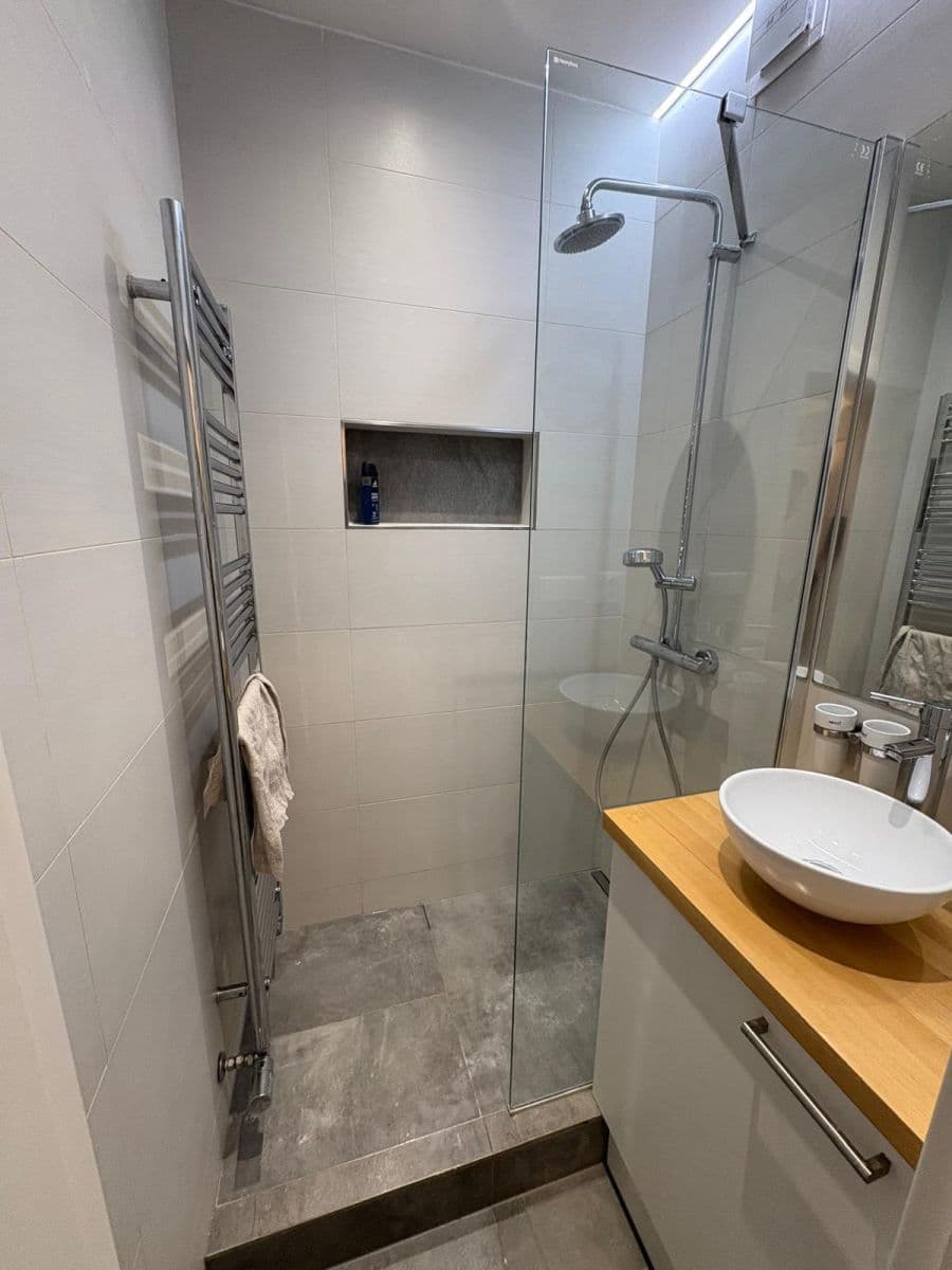 1 bedroom with open-plan kitchen flat to rent, 45 m², Evropská, Prague, Prague 1 bedroom with open-plan kitchen flat to rent, 45 m², Evropská, Prague, Prague