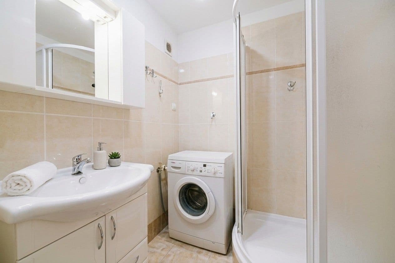 2 bedroom with open-plan kitchen flat to rent, 75 m², Jažlovická, Prague, Prague 2 bedroom with open-plan kitchen flat to rent, 75 m², Jažlovická, Prague, Prague
