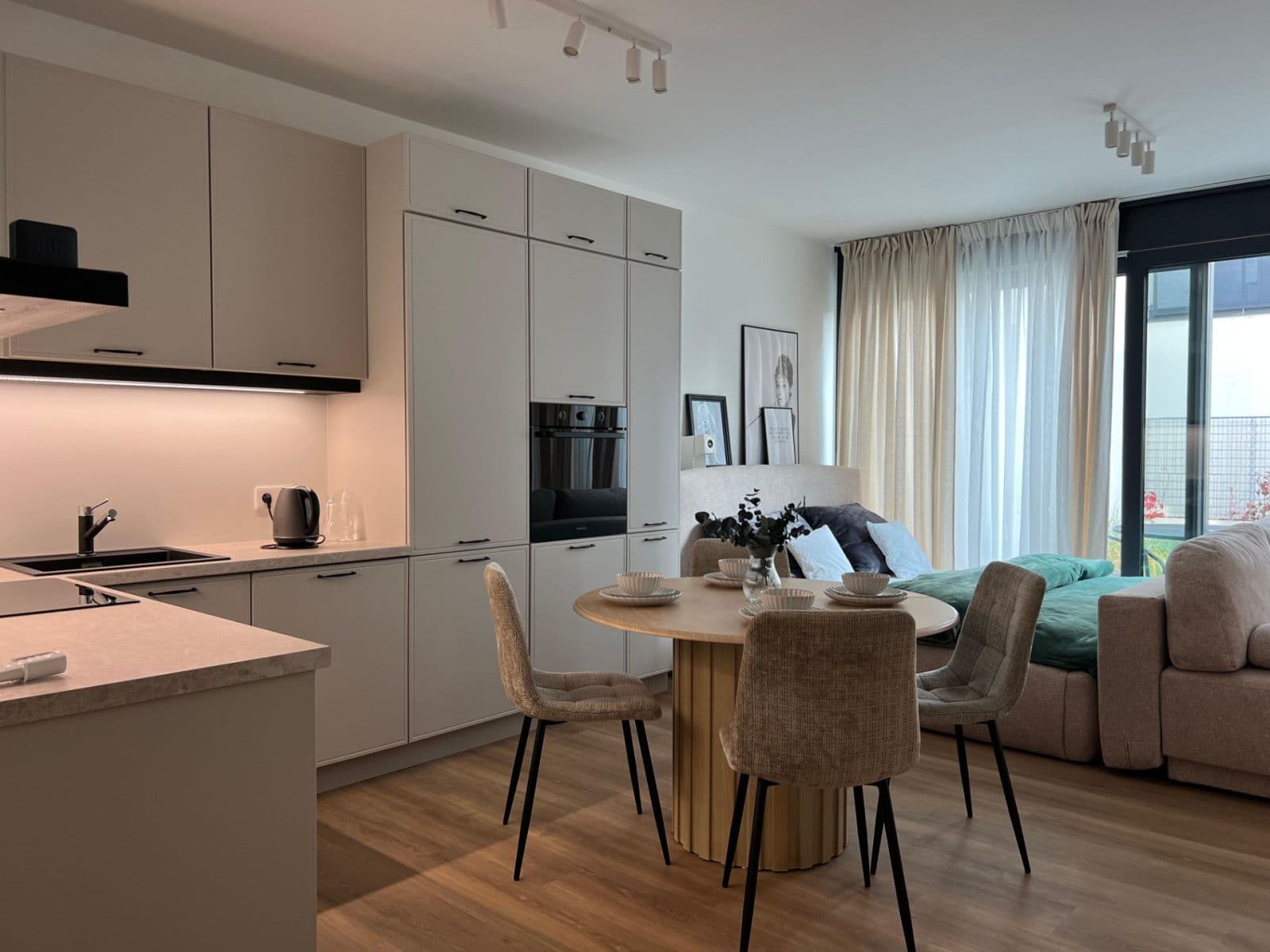Studio flat to rent, 45 m², Cukerní, Prague, Prague Studio flat to rent, 45 m², Cukerní, Prague, Prague