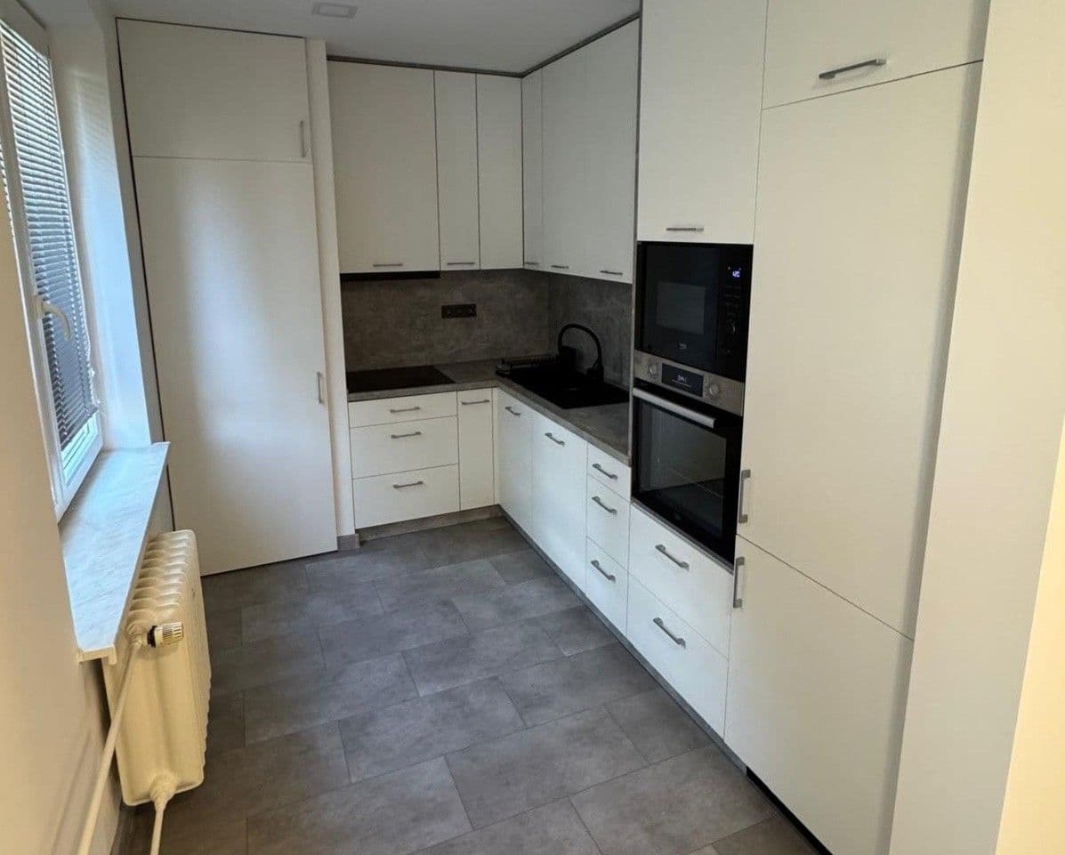 1 bedroom with open-plan kitchen flat to rent, 54 m², Dukelská, Třinec, Moravskoslezský Region 1 bedroom with open-plan kitchen flat to rent, 54 m², Dukelská, Třinec, Moravskoslezský Region
