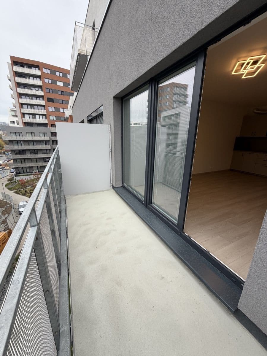 Studio flat to rent, 36 m², Gerstelova, Prague, Prague Studio flat to rent, 36 m², Gerstelova, Prague, Prague