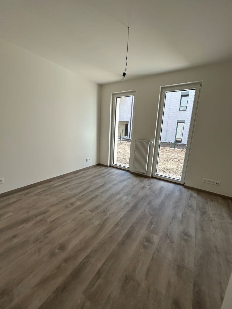 1 bedroom with open-plan kitchen flat to rent, 52 m², K Cukrovaru, Odolena Voda, Středočeský Region 1 bedroom with open-plan kitchen flat to rent, 52 m², K Cukrovaru, Odolena Voda, Středočeský Region