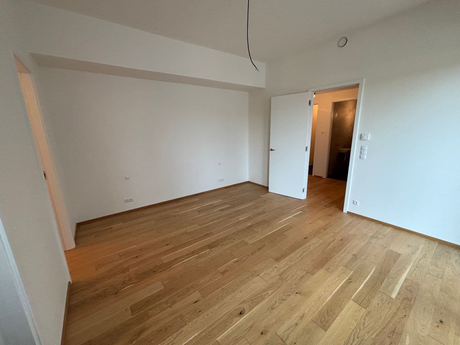 1 bedroom with open-plan kitchen flat for sale, 72 m², Jankovcova, Prague, Prague 1 bedroom with open-plan kitchen flat for sale, 72 m², Jankovcova, Prague, Prague