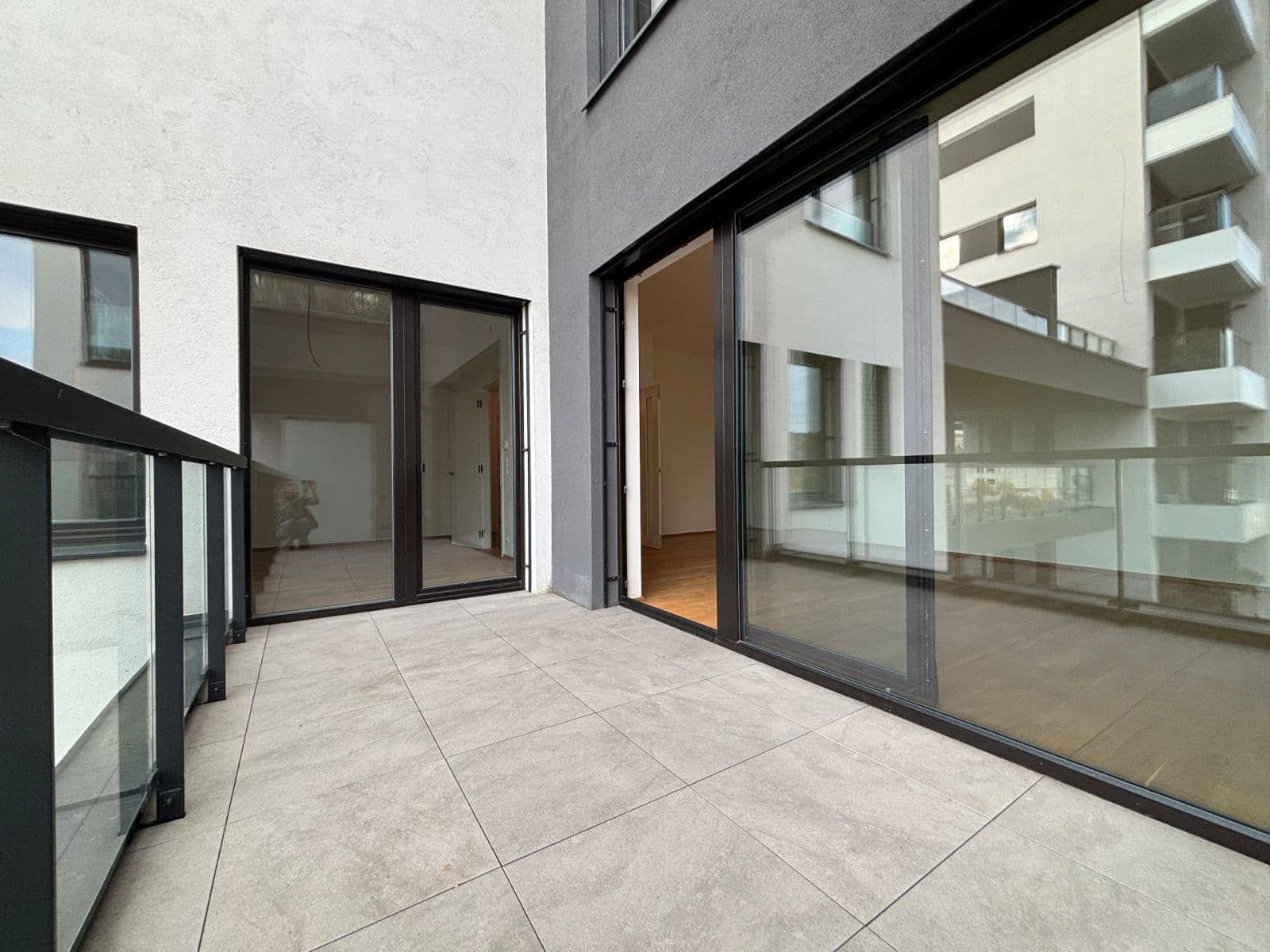 1 bedroom with open-plan kitchen flat for sale, 72 m², Jankovcova, Prague, Prague 1 bedroom with open-plan kitchen flat for sale, 72 m², Jankovcova, Prague, Prague