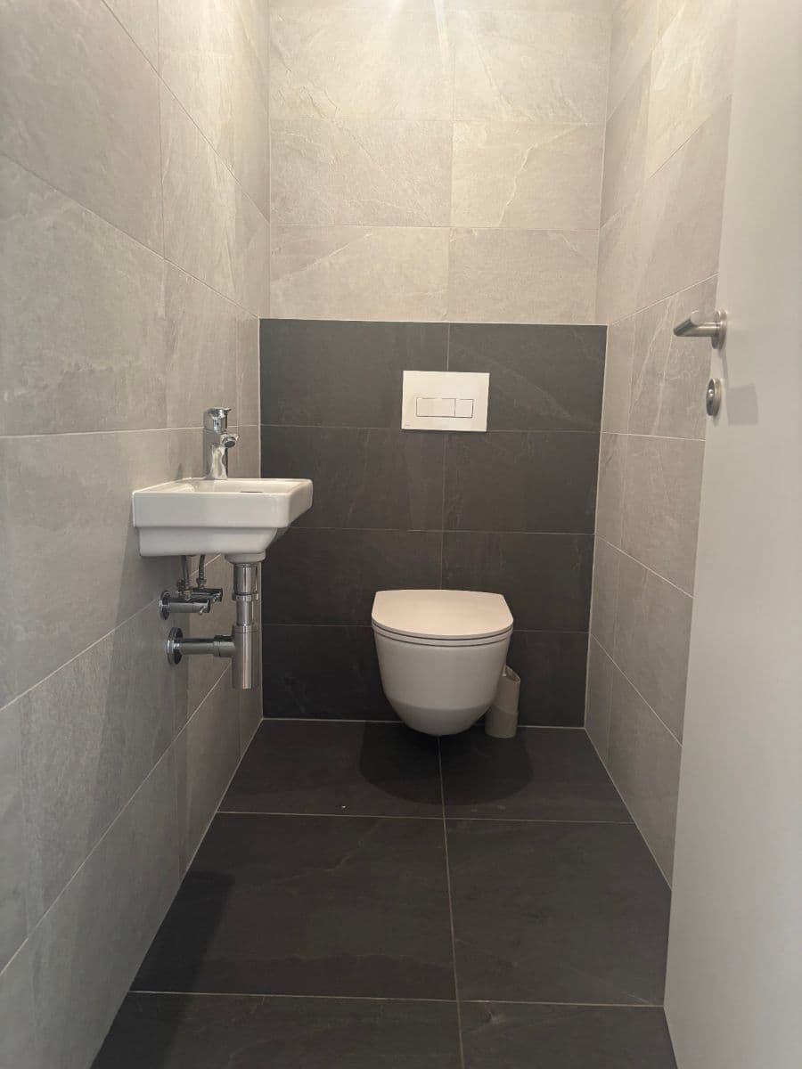 1 bedroom with open-plan kitchen flat for sale, 72 m², Jankovcova, Prague, Prague 1 bedroom with open-plan kitchen flat for sale, 72 m², Jankovcova, Prague, Prague