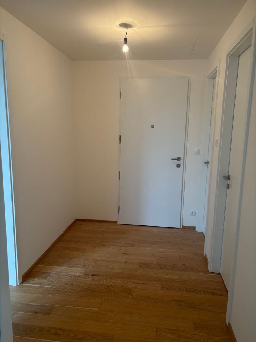 1 bedroom with open-plan kitchen flat for sale, 72 m², Jankovcova, Prague, Prague 1 bedroom with open-plan kitchen flat for sale, 72 m², Jankovcova, Prague, Prague