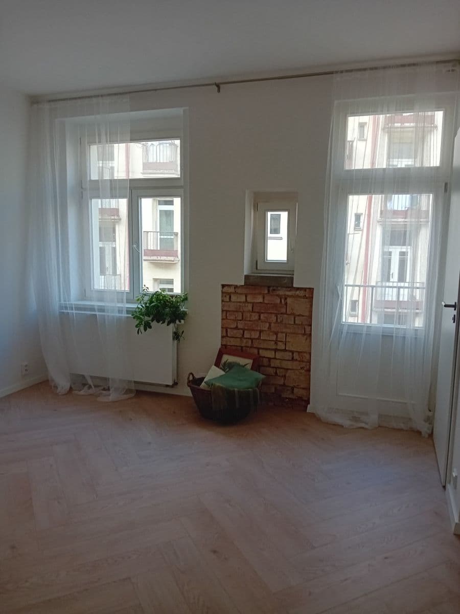 1 bedroom with open-plan kitchen flat to rent, 51 m², Krymská, Prague, Prague 1 bedroom with open-plan kitchen flat to rent, 51 m², Krymská, Prague, Prague