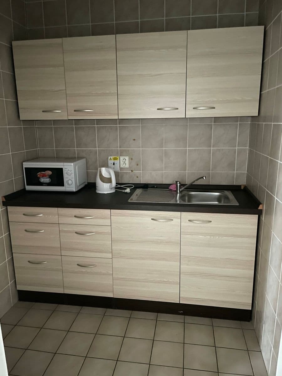 office to rent, 18 m², U Elektry, Prague, Prague office to rent, 18 m², U Elektry, Prague, Prague