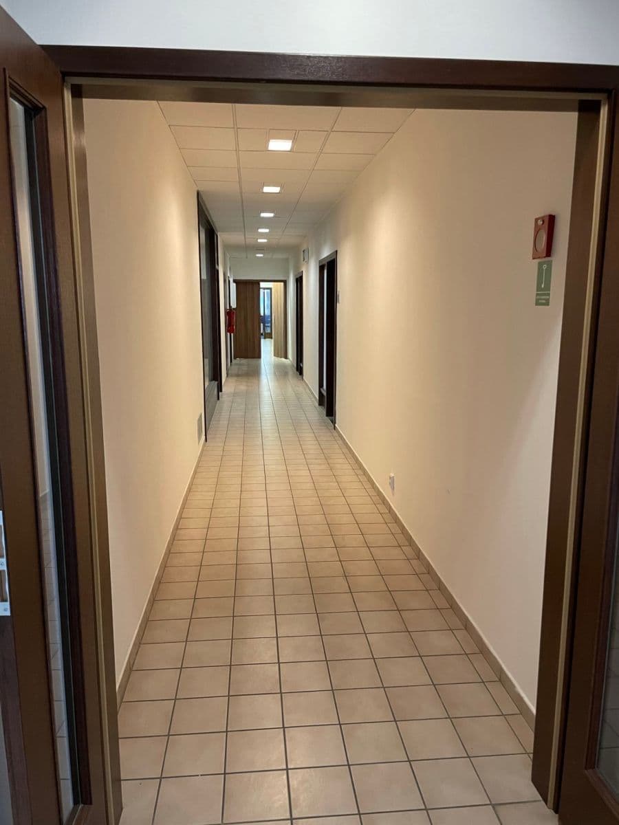 office to rent, 18 m², U Elektry, Prague, Prague office to rent, 18 m², U Elektry, Prague, Prague