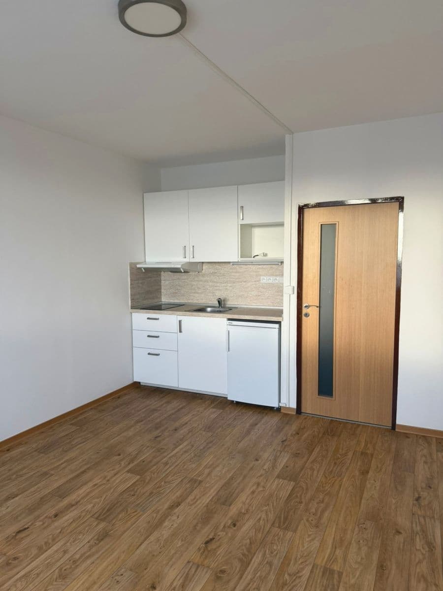 Studio flat to rent, 27 m², Bítovská, Prague, Prague Studio flat to rent, 27 m², Bítovská, Prague, Prague