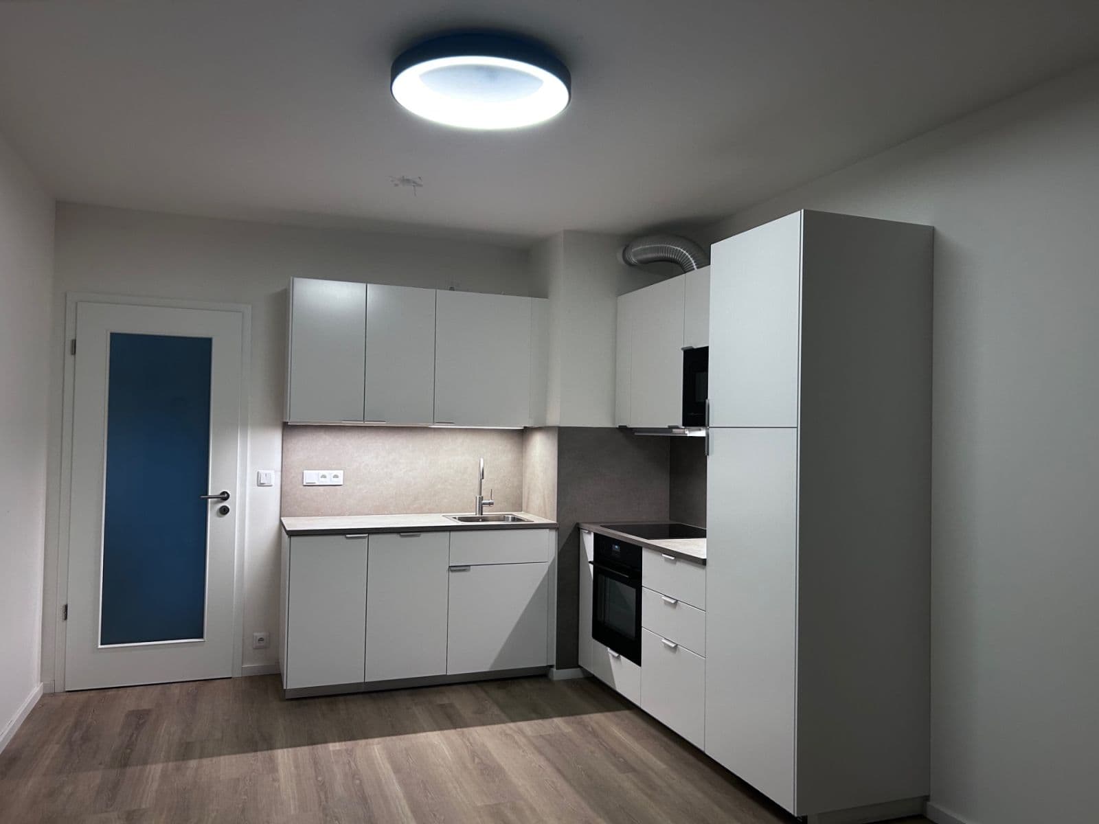 1 bedroom with open-plan kitchen flat to rent, 50 m², Divíškové, Prague, Prague 1 bedroom with open-plan kitchen flat to rent, 50 m², Divíškové, Prague, Prague