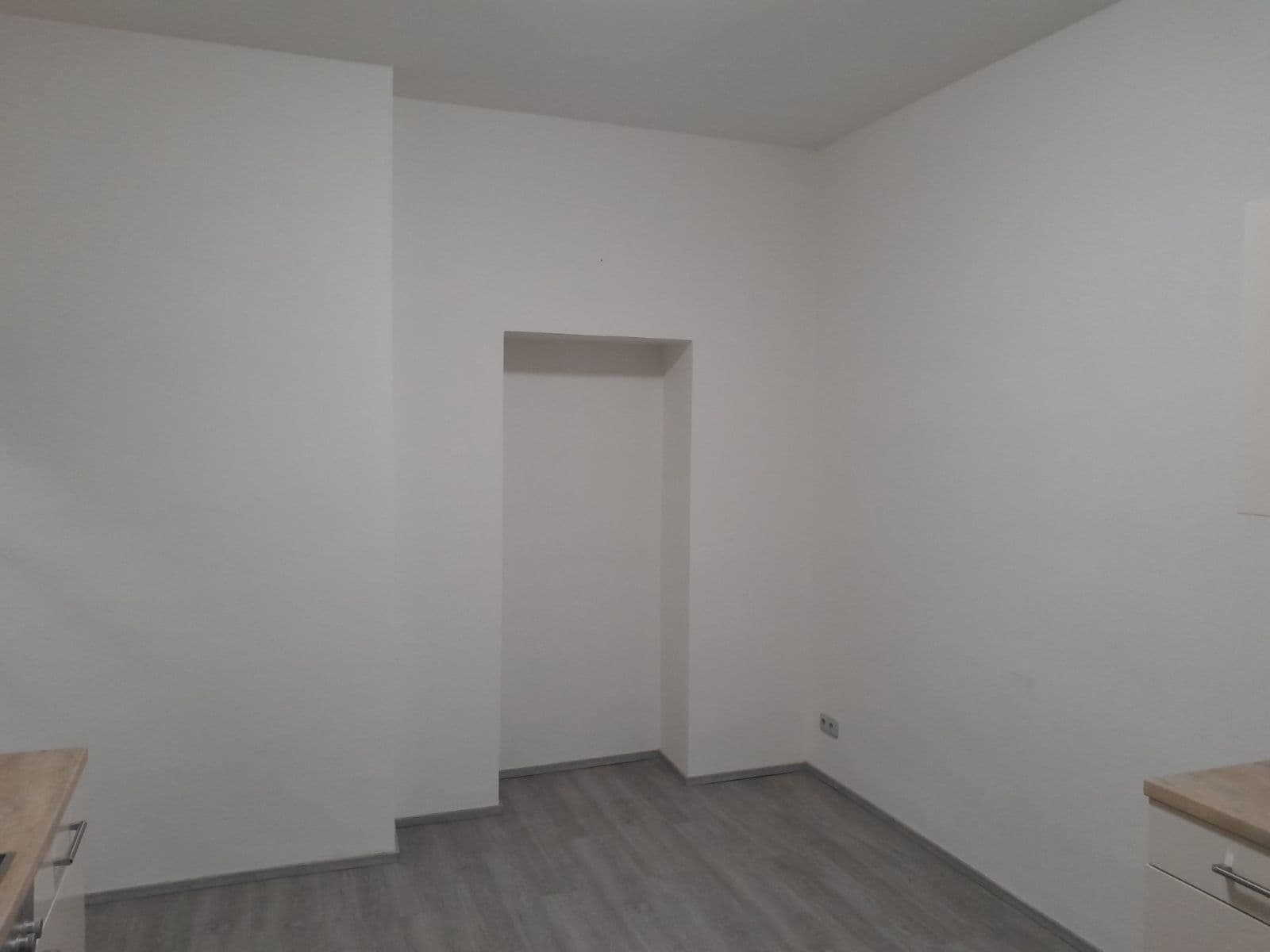 2 bedroom flat to rent, 64 m², Viktora Huga, Prague, Prague 2 bedroom flat to rent, 64 m², Viktora Huga, Prague, Prague