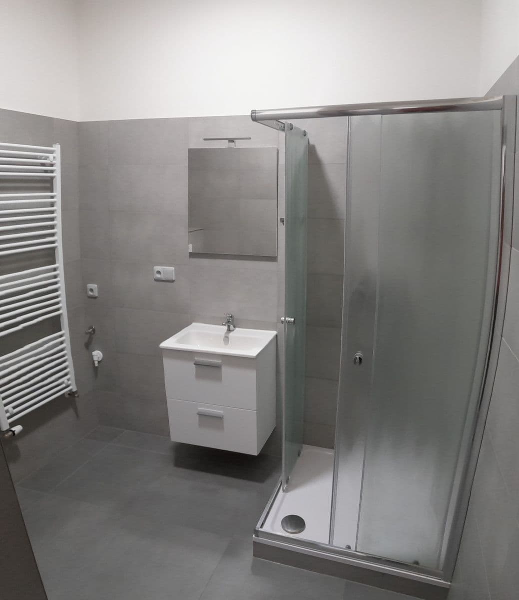 2 bedroom flat to rent, 64 m², Viktora Huga, Prague, Prague 2 bedroom flat to rent, 64 m², Viktora Huga, Prague, Prague