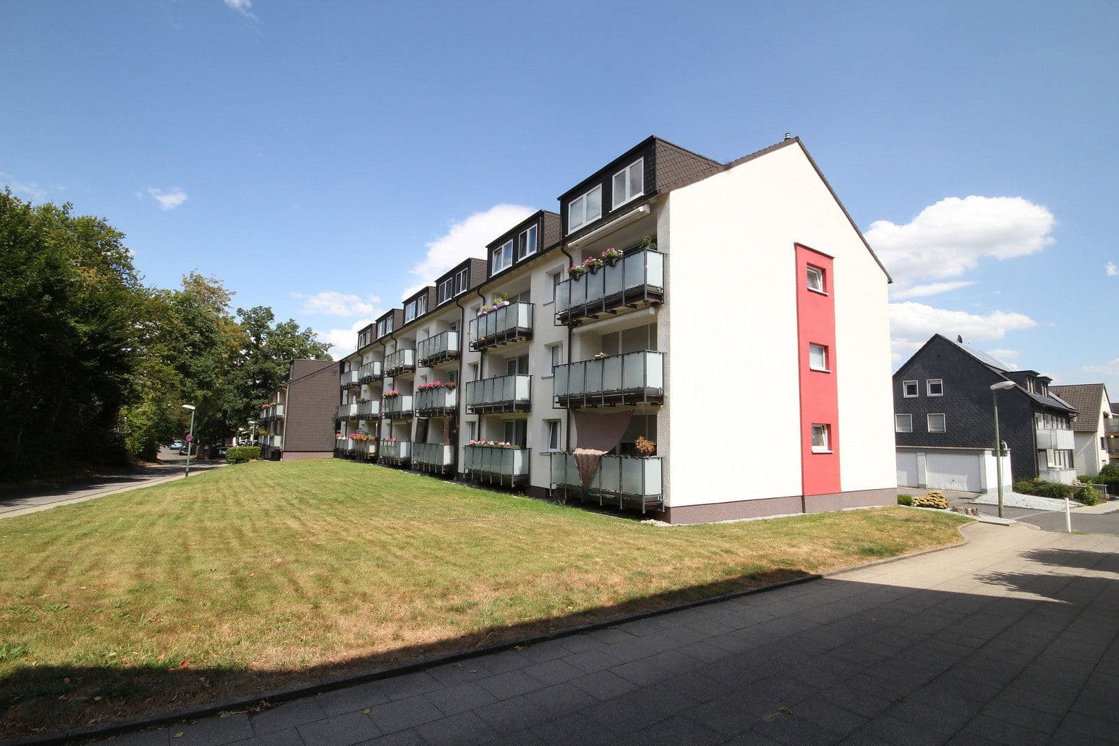 2 bedroom with open-plan kitchen flat to rent, 72 m², Geismarweg 14, Essen-Heisingen, North Rhine-Westphalia 2 bedroom with open-plan kitchen flat to rent, 72 m², Geismarweg 14, Essen-Heisingen, North Rhine-Westphalia