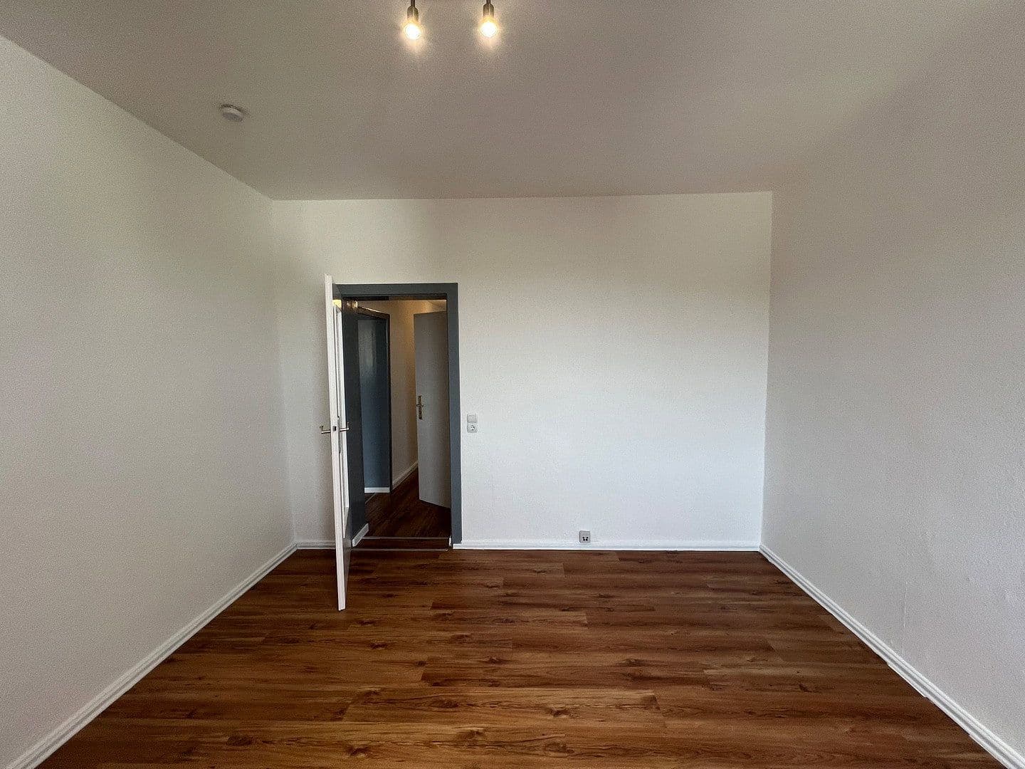 1 bedroom with open-plan kitchen flat to rent, 63 m², Hüttenstr. 7, Hattingen, North Rhine-Westphalia 1 bedroom with open-plan kitchen flat to rent, 63 m², Hüttenstr. 7, Hattingen, North Rhine-Westphalia