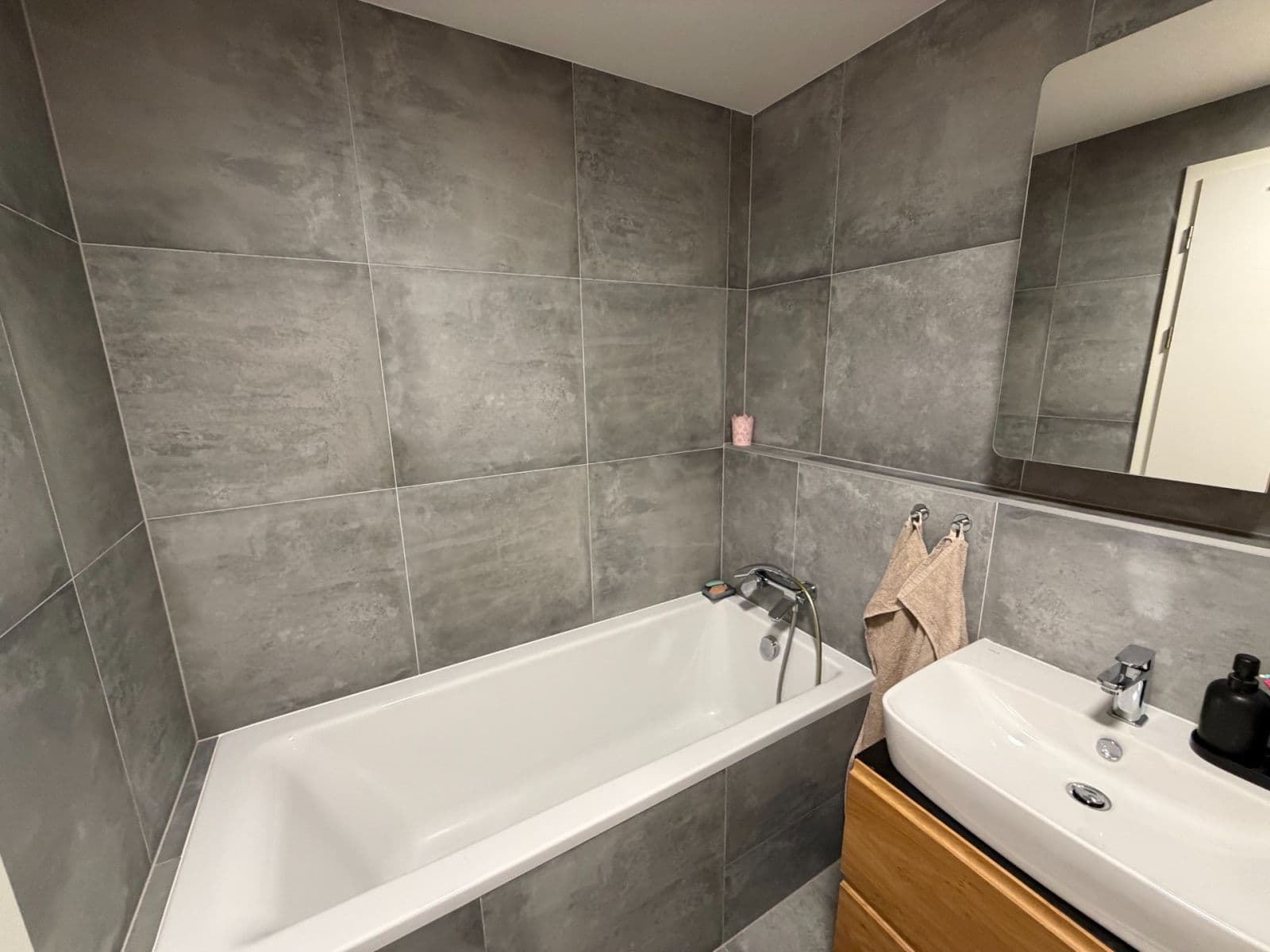 1 bedroom with open-plan kitchen flat to rent, 56 m², Mezi vodami, Prague, Prague 1 bedroom with open-plan kitchen flat to rent, 56 m², Mezi vodami, Prague, Prague