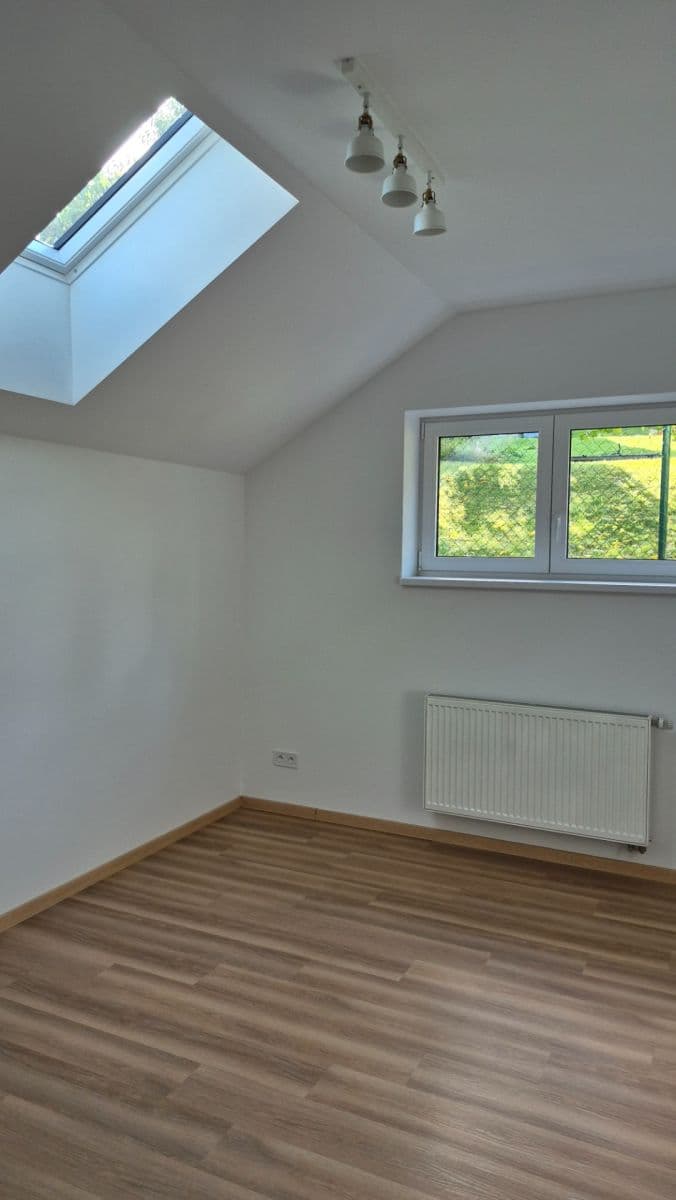 3 bedroom with open-plan kitchen flat to rent, 155 m², Jednostranná, Prague, Prague 3 bedroom with open-plan kitchen flat to rent, 155 m², Jednostranná, Prague, Prague