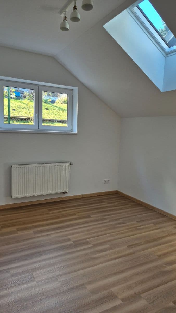 3 bedroom with open-plan kitchen flat to rent, 155 m², Jednostranná, Prague, Prague 3 bedroom with open-plan kitchen flat to rent, 155 m², Jednostranná, Prague, Prague