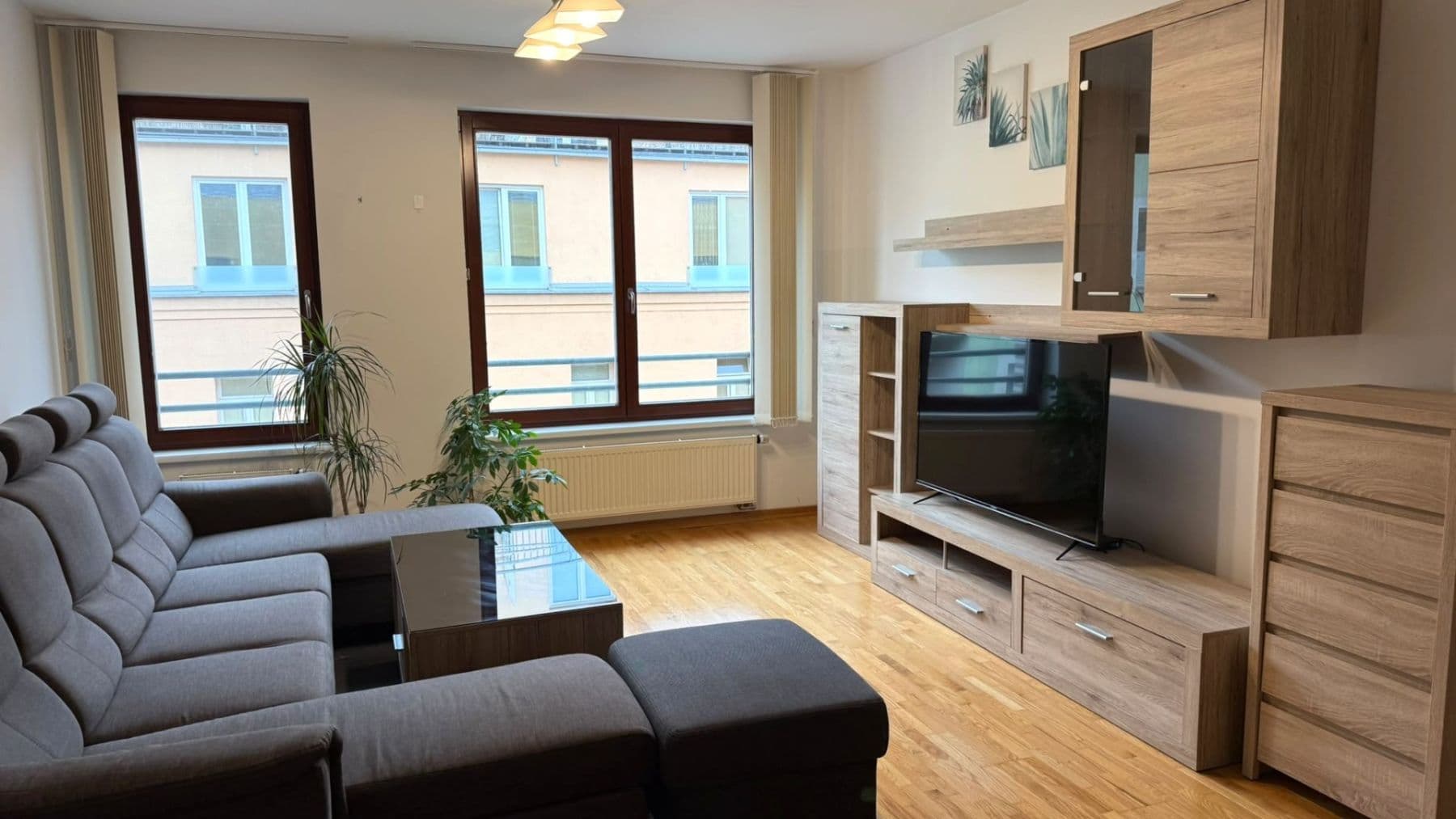 2 bedroom with open-plan kitchen flat to rent, 75 m², Lovčenská, Prague, Prague 2 bedroom with open-plan kitchen flat to rent, 75 m², Lovčenská, Prague, Prague