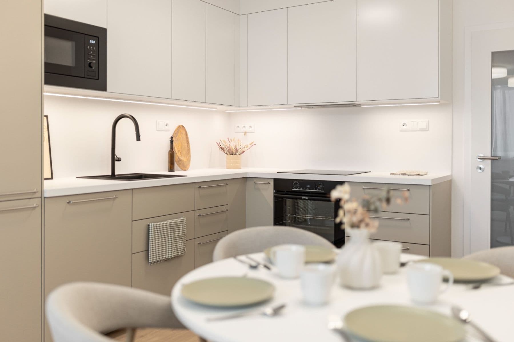 3 bedroom with open-plan kitchen flat for sale, 71 m², Pod Strání, Prague, Prague 3 bedroom with open-plan kitchen flat for sale, 71 m², Pod Strání, Prague, Prague