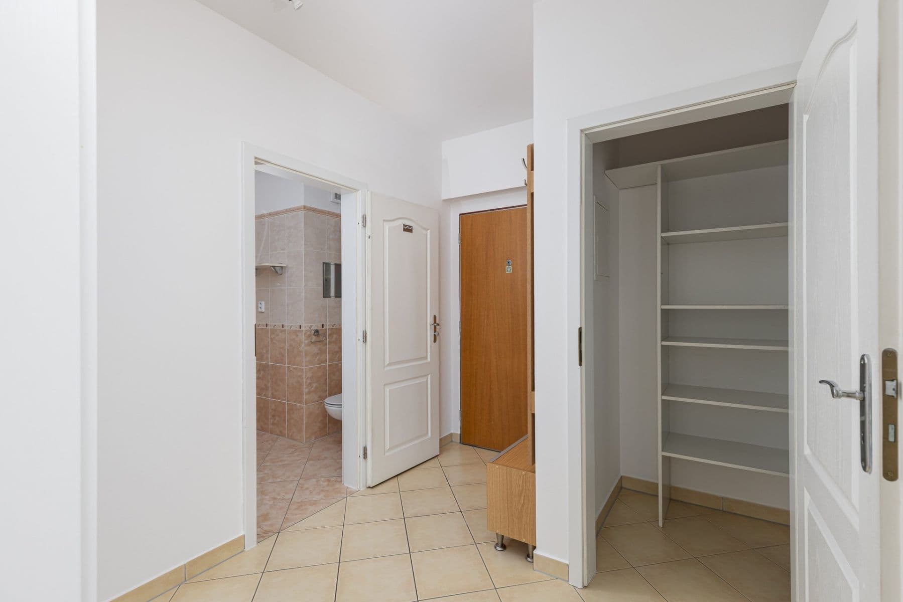 1 bedroom with open-plan kitchen flat to rent, 53 m², Velenovského, Prague, Prague 1 bedroom with open-plan kitchen flat to rent, 53 m², Velenovského, Prague, Prague