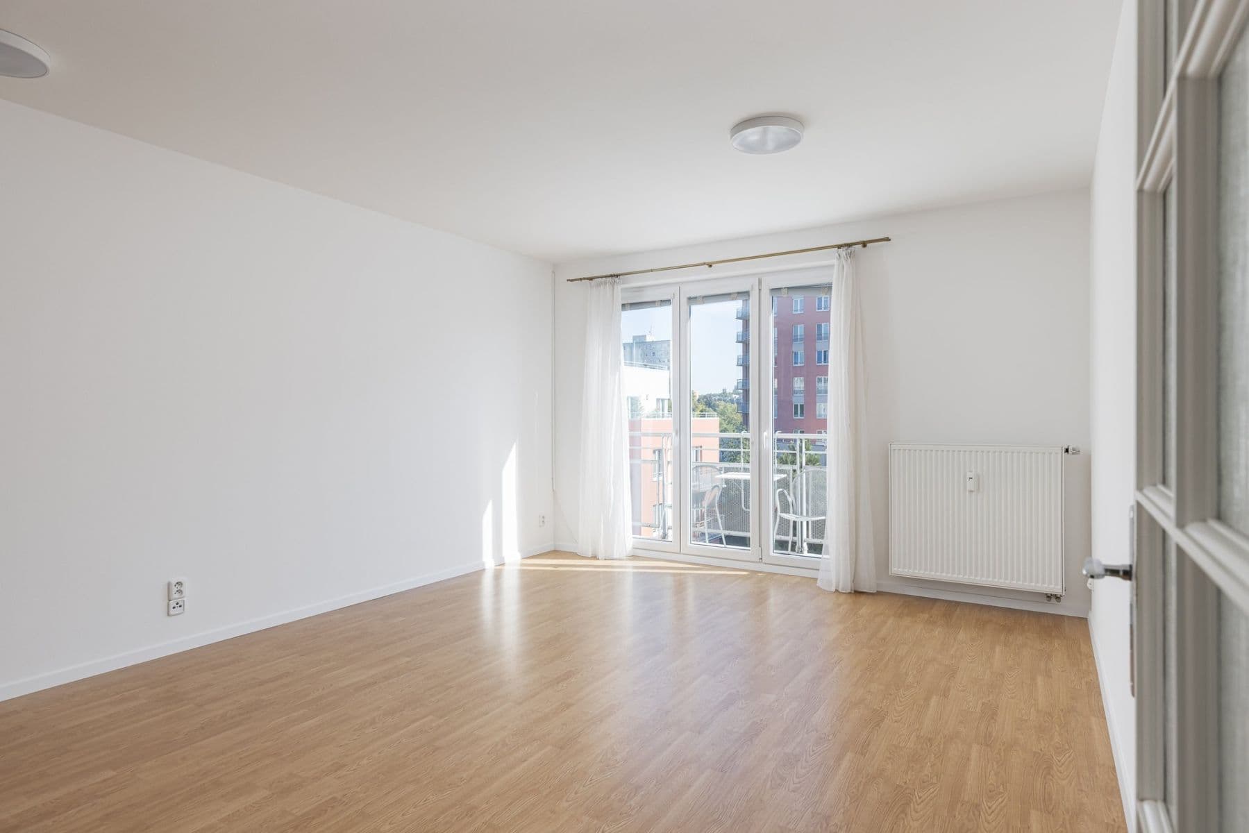 1 bedroom with open-plan kitchen flat to rent, 53 m², Velenovského, Prague, Prague 1 bedroom with open-plan kitchen flat to rent, 53 m², Velenovského, Prague, Prague