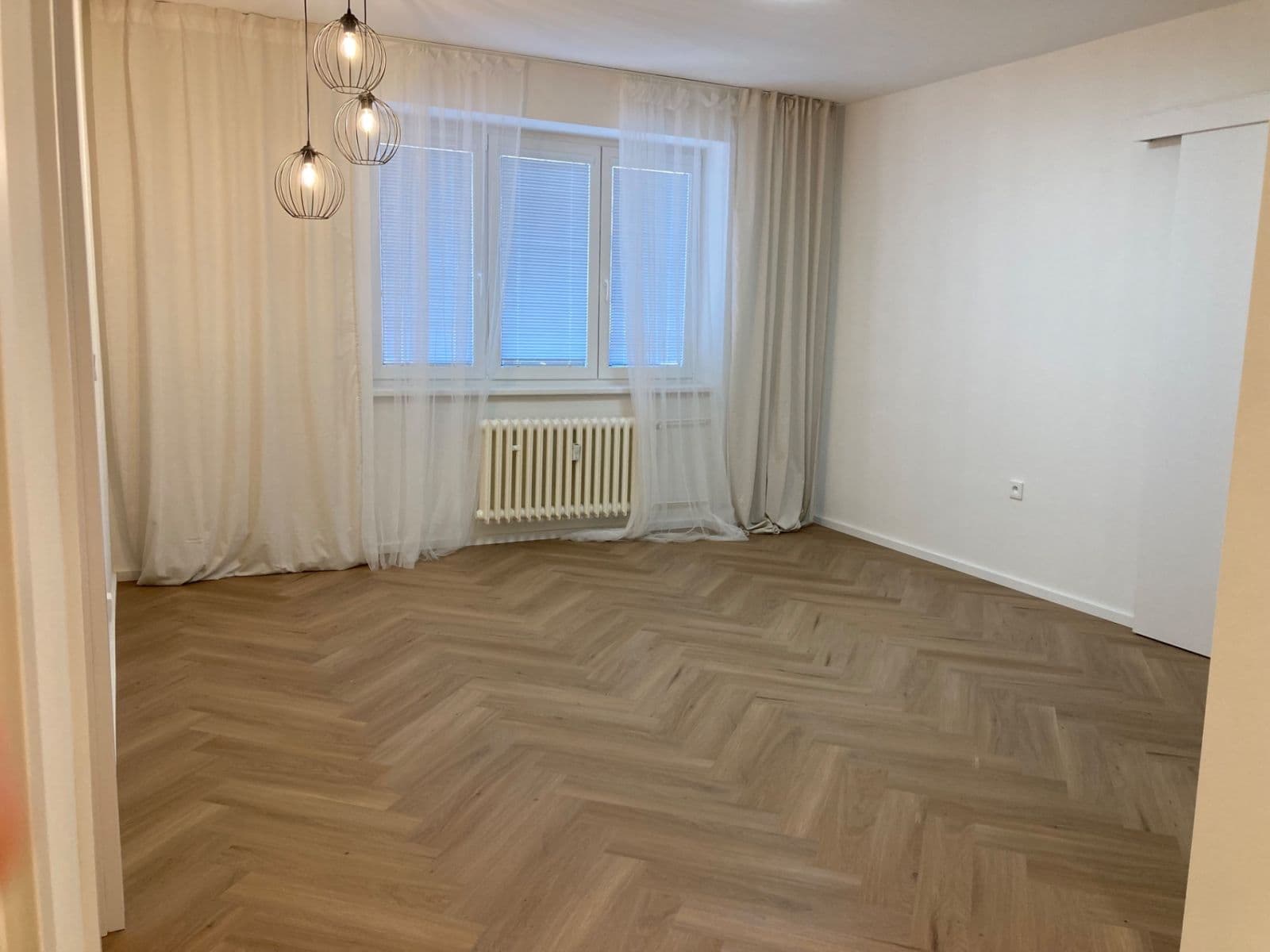 2 bedroom with open-plan kitchen flat to rent, 64 m², Merhautova, Brno, Jihomoravský Region 2 bedroom with open-plan kitchen flat to rent, 64 m², Merhautova, Brno, Jihomoravský Region