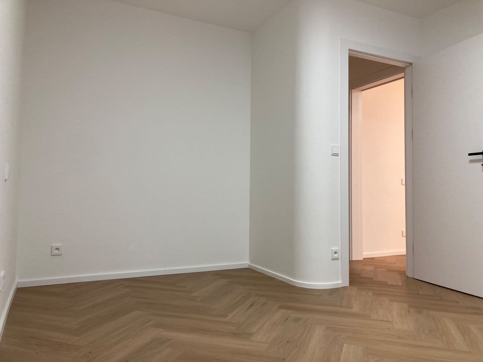 2 bedroom with open-plan kitchen flat to rent, 64 m², Merhautova, Brno, Jihomoravský Region 2 bedroom with open-plan kitchen flat to rent, 64 m², Merhautova, Brno, Jihomoravský Region