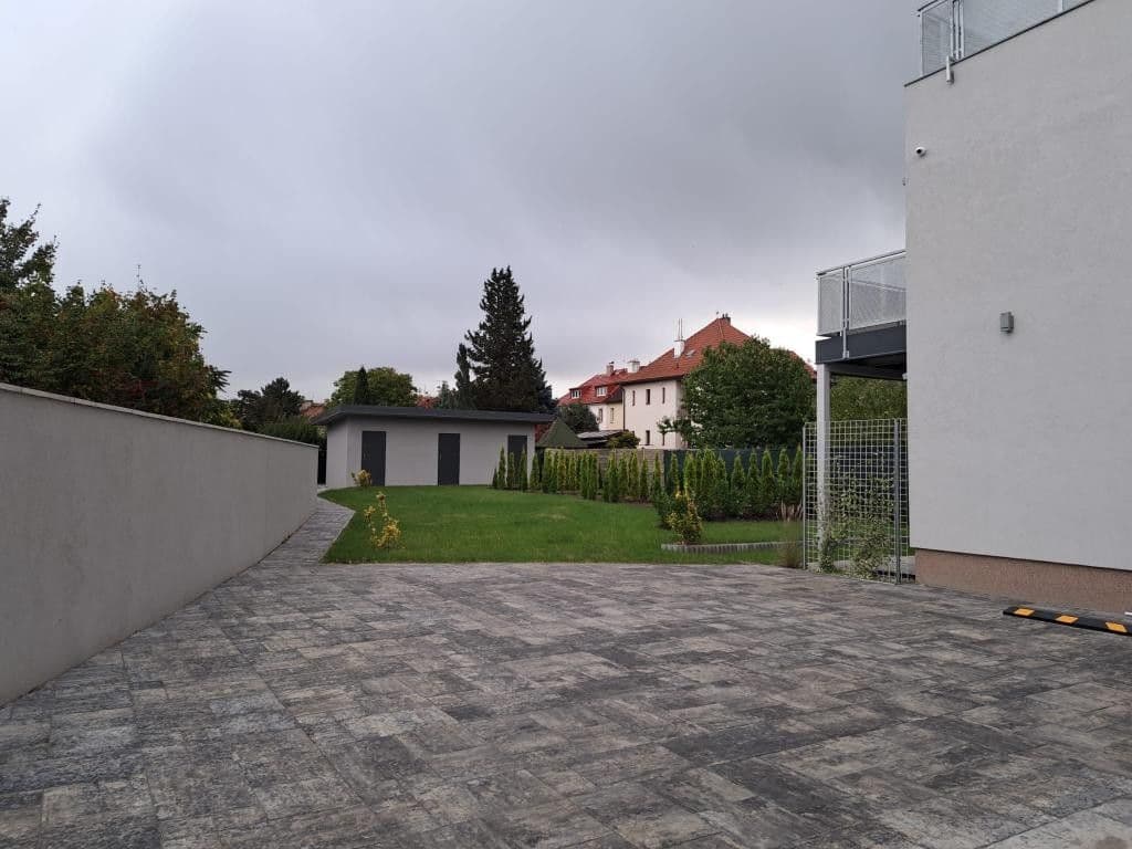 2 bedroom with open-plan kitchen flat to rent, 78 m², Sulická, Prague, Prague 2 bedroom with open-plan kitchen flat to rent, 78 m², Sulická, Prague, Prague
