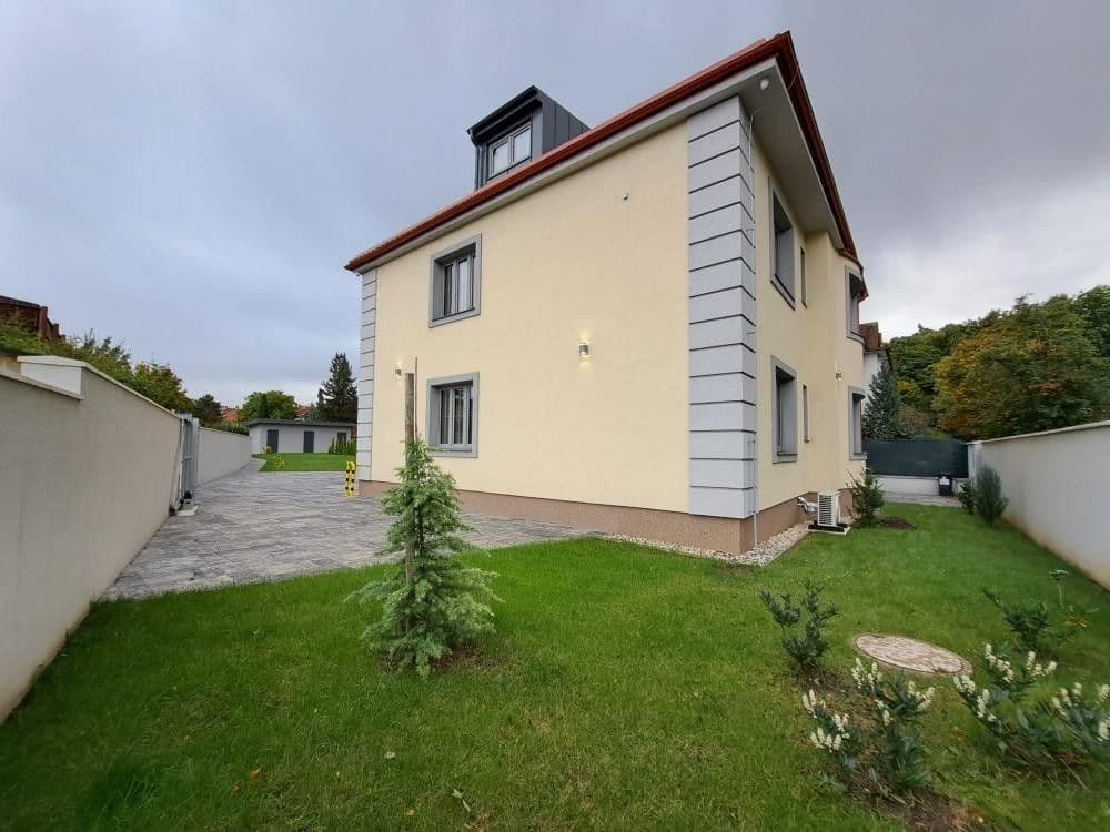 2 bedroom with open-plan kitchen flat to rent, 78 m², Sulická, Prague, Prague 2 bedroom with open-plan kitchen flat to rent, 78 m², Sulická, Prague, Prague