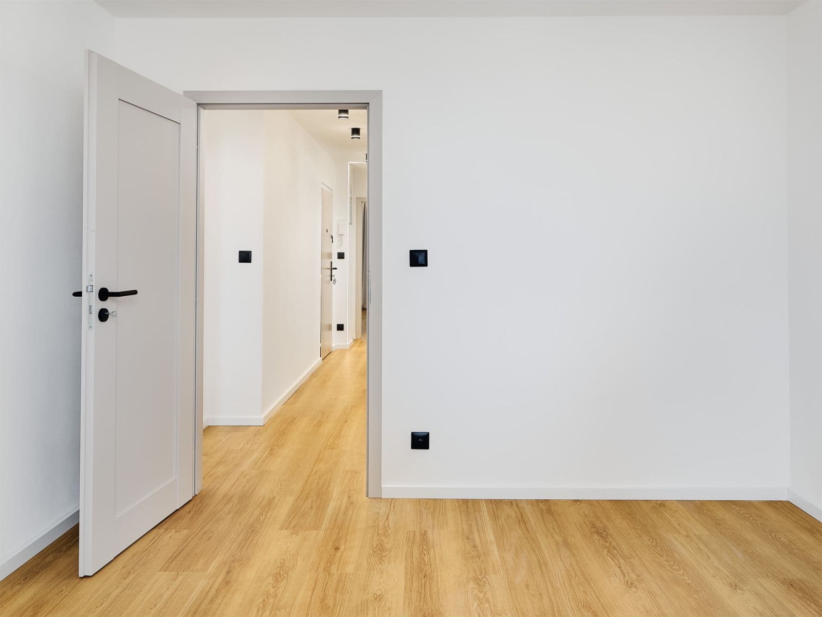 3 bedroom with open-plan kitchen flat for sale, 78 m², Nevanova, Prague, Prague 3 bedroom with open-plan kitchen flat for sale, 78 m², Nevanova, Prague, Prague