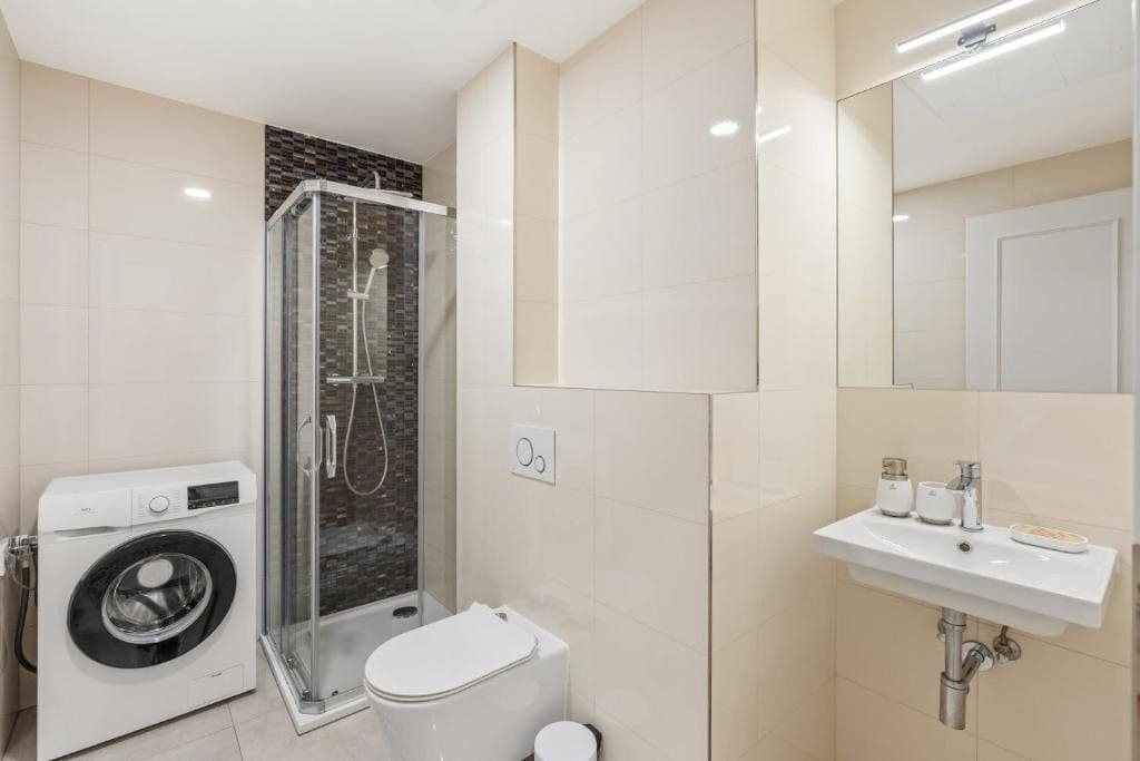 3 bedroom flat to rent, 94 m², Žitná, Prague, Prague 3 bedroom flat to rent, 94 m², Žitná, Prague, Prague