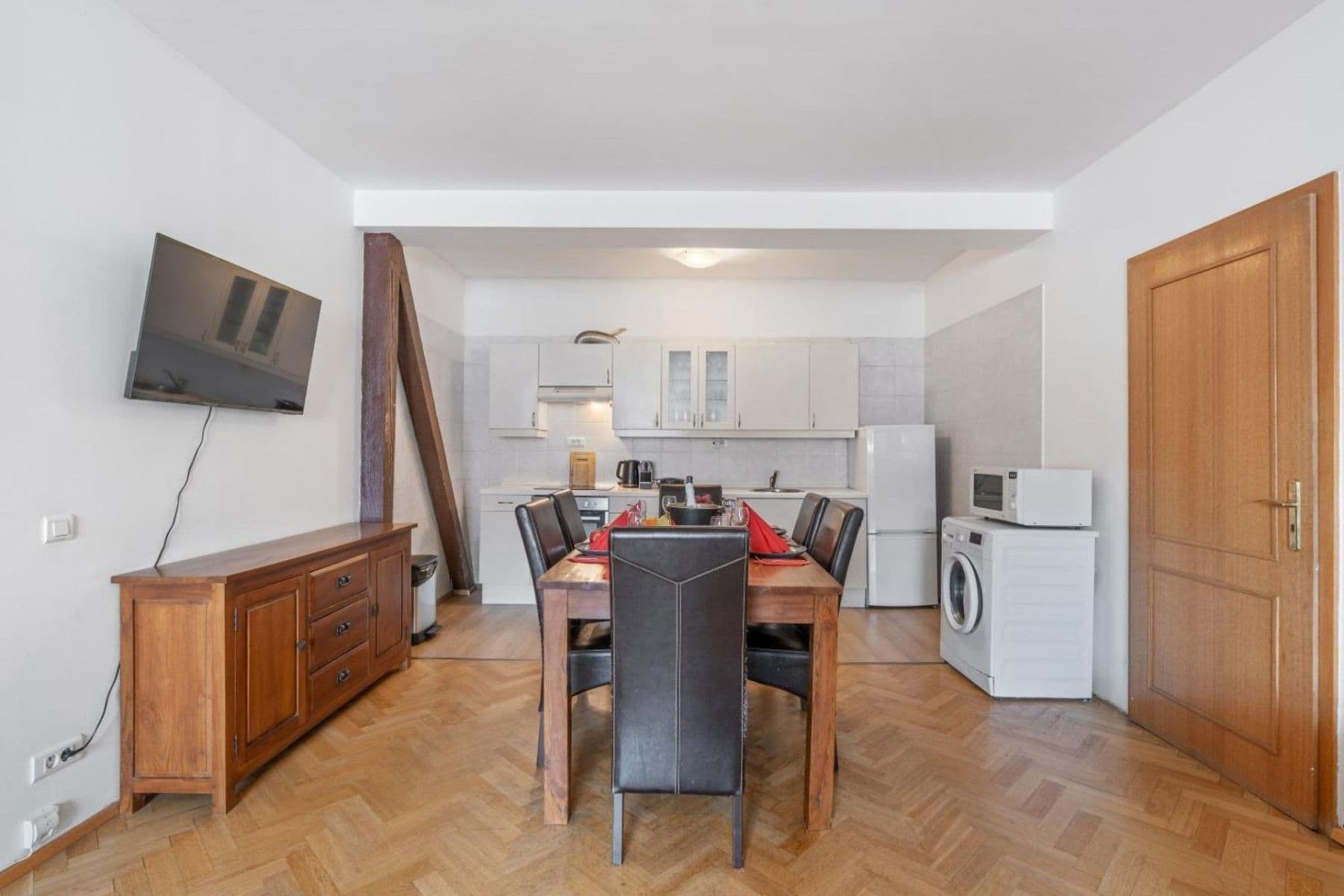 3 bedroom flat to rent, 129 m², Matoušova, Prague, Prague 3 bedroom flat to rent, 129 m², Matoušova, Prague, Prague