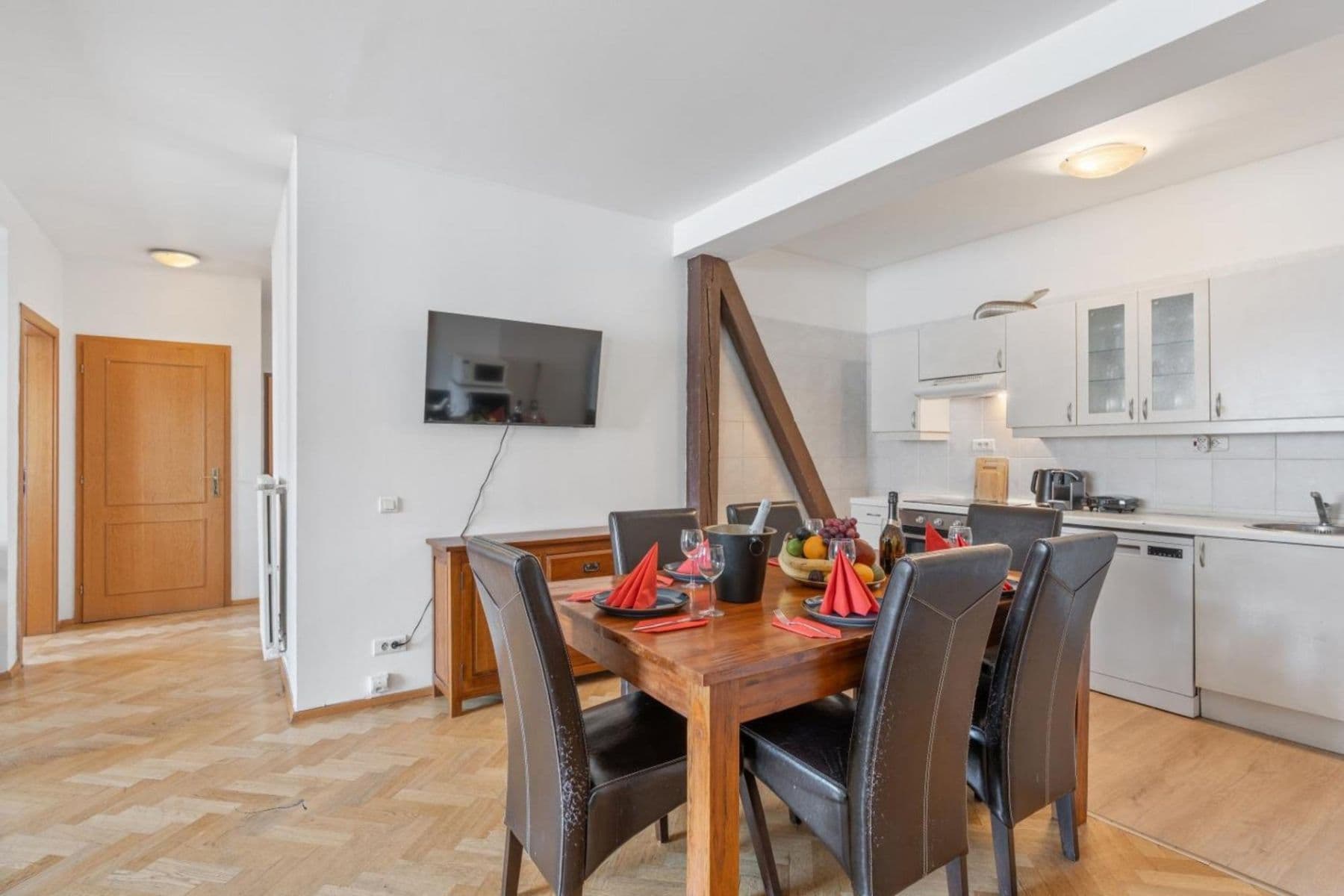 3 bedroom flat to rent, 129 m², Matoušova, Prague, Prague 3 bedroom flat to rent, 129 m², Matoušova, Prague, Prague