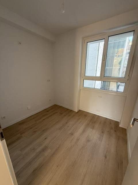 2 bedroom flat to rent, 46 m², Fürstenwall 142, Düsseldorf, North Rhine-Westphalia 2 bedroom flat to rent, 46 m², Fürstenwall 142, Düsseldorf, North Rhine-Westphalia