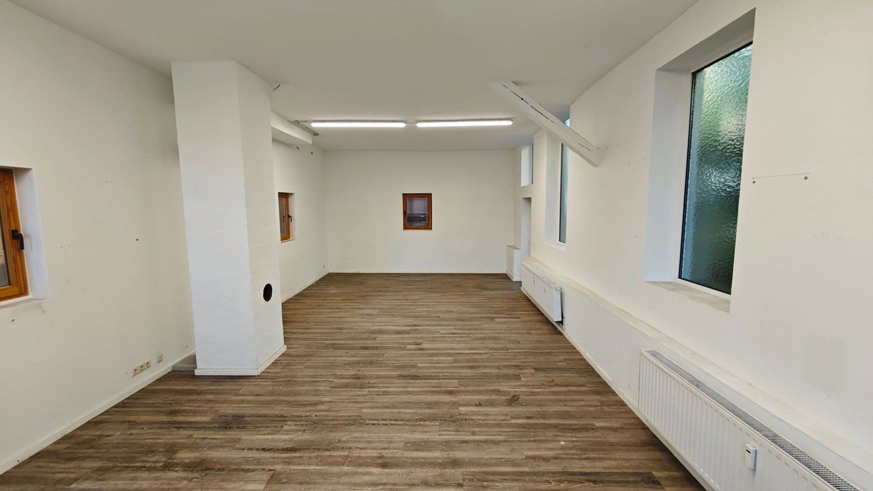 non-residential property to rent, 420 m², Reinshagener Str., Remscheid, North Rhine-Westphalia non-residential property to rent, 420 m², Reinshagener Str., Remscheid, North Rhine-Westphalia