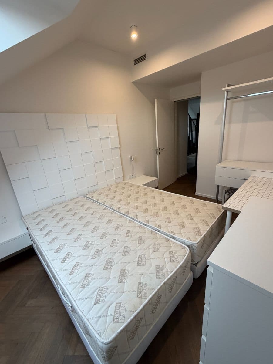 2 bedroom with open-plan kitchen flat to rent, 69 m², Staropramenná, Prague, Prague 2 bedroom with open-plan kitchen flat to rent, 69 m², Staropramenná, Prague, Prague