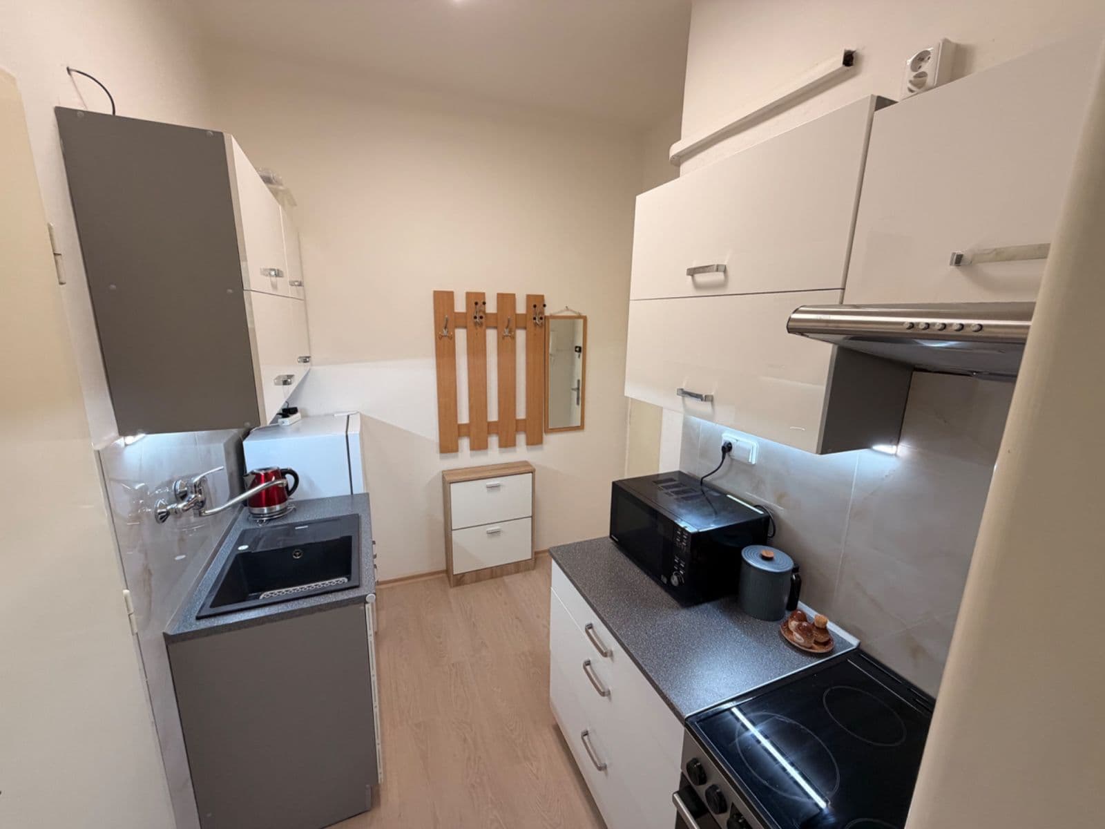 Studio flat to rent, 30 m², Vrchlického, Prague, Prague Studio flat to rent, 30 m², Vrchlického, Prague, Prague