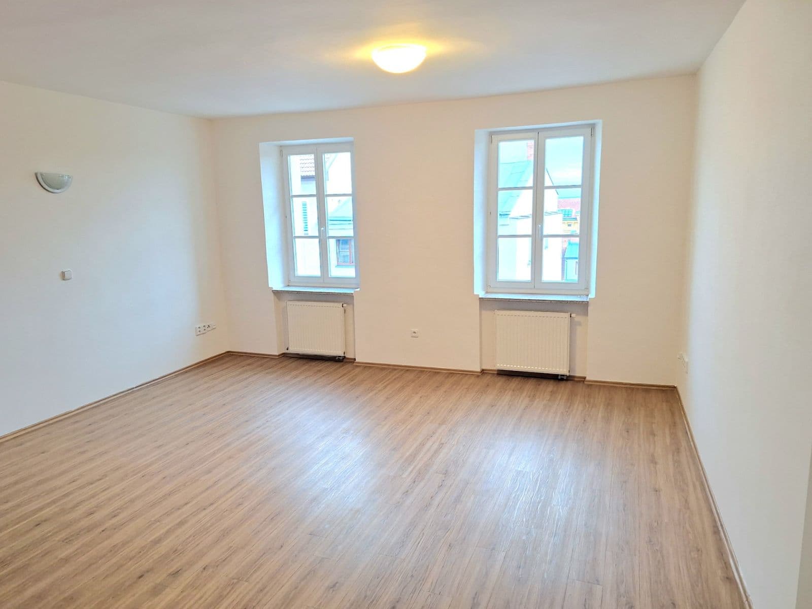 2 bedroom flat to rent, 75 m², Malé náměstí, Hradec Králové, Královéhradecký Region 2 bedroom flat to rent, 75 m², Malé náměstí, Hradec Králové, Královéhradecký Region