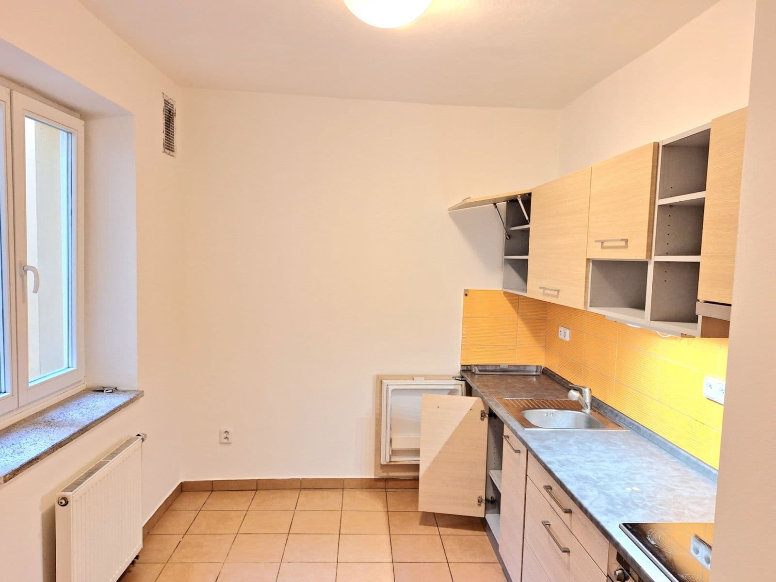 2 bedroom flat to rent, 75 m², Malé náměstí, Hradec Králové, Královéhradecký Region 2 bedroom flat to rent, 75 m², Malé náměstí, Hradec Králové, Královéhradecký Region