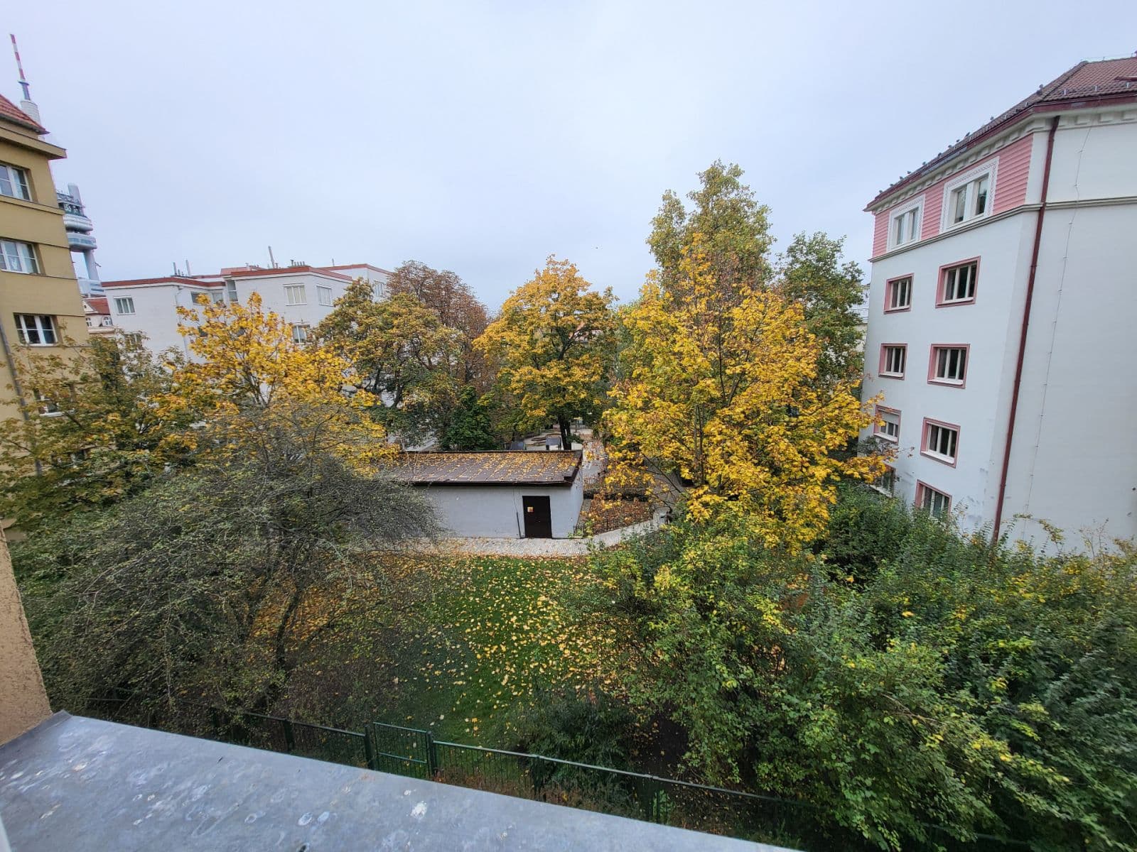 1 bedroom with open-plan kitchen flat to rent, 48 m², Lucemburská, Prague, Prague 1 bedroom with open-plan kitchen flat to rent, 48 m², Lucemburská, Prague, Prague
