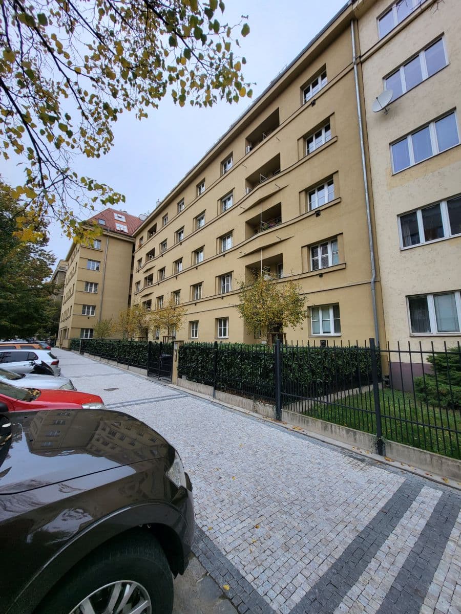 1 bedroom with open-plan kitchen flat to rent, 48 m², Lucemburská, Prague, Prague 1 bedroom with open-plan kitchen flat to rent, 48 m², Lucemburská, Prague, Prague