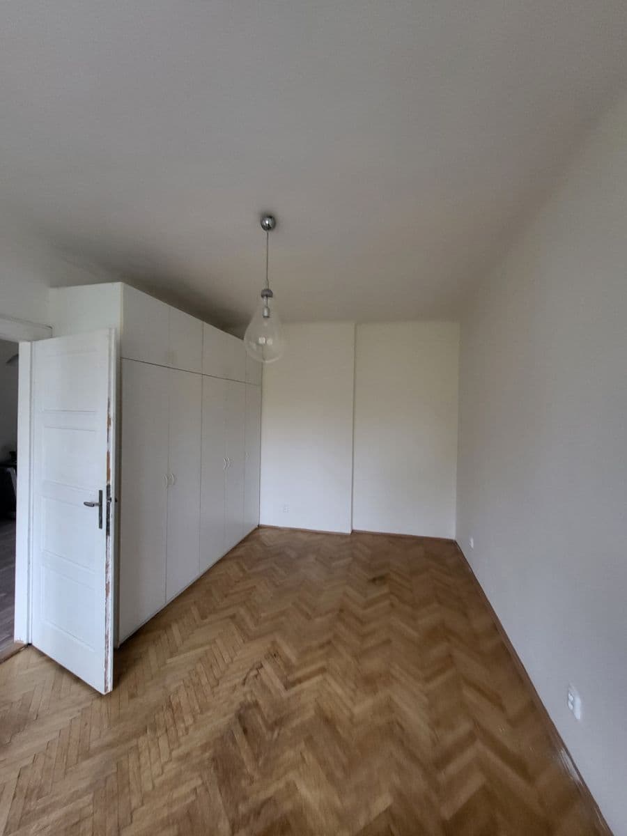 1 bedroom with open-plan kitchen flat to rent, 48 m², Lucemburská, Prague, Prague 1 bedroom with open-plan kitchen flat to rent, 48 m², Lucemburská, Prague, Prague