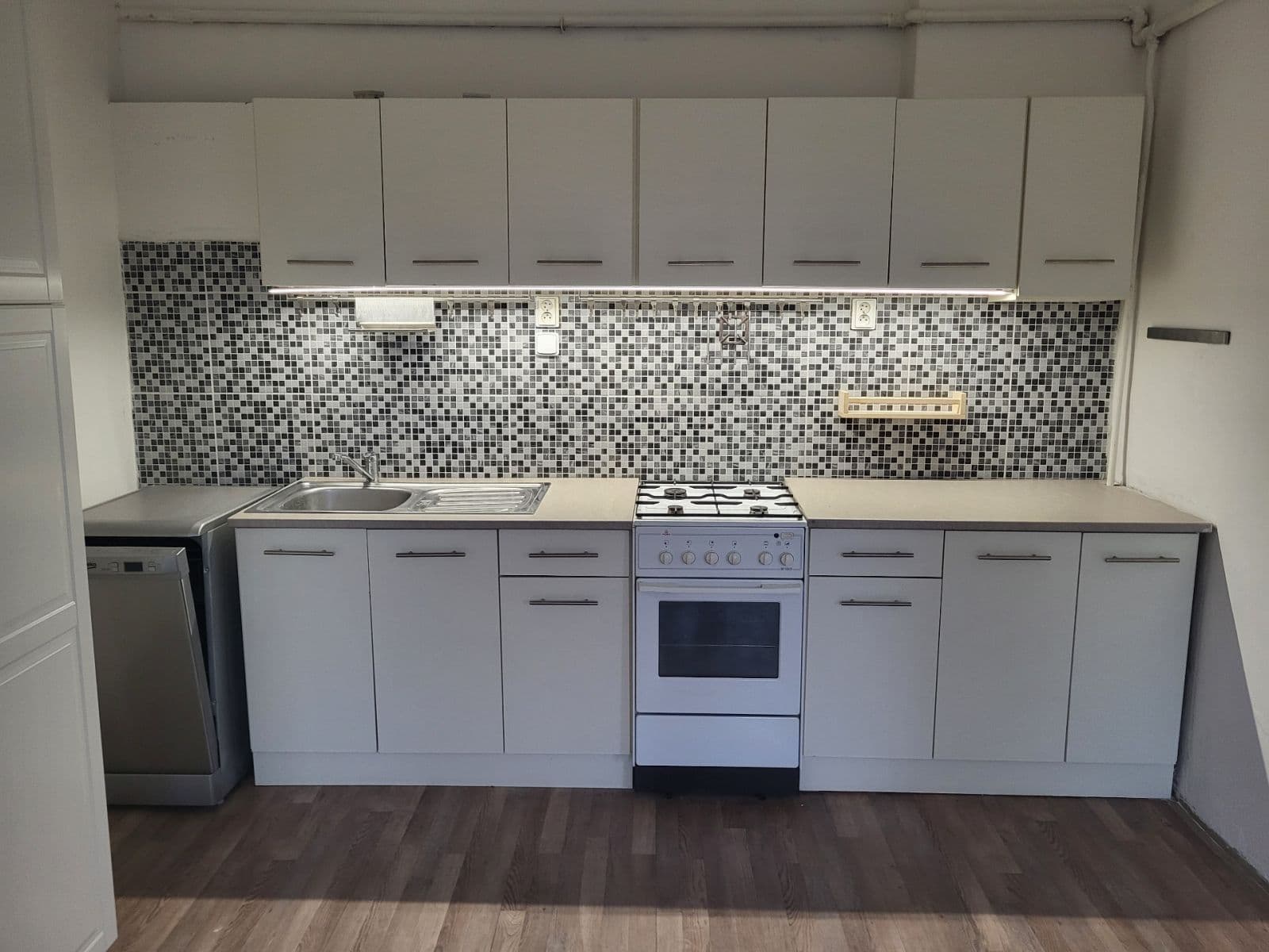 1 bedroom with open-plan kitchen flat to rent, 48 m², Lucemburská, Prague, Prague 1 bedroom with open-plan kitchen flat to rent, 48 m², Lucemburská, Prague, Prague
