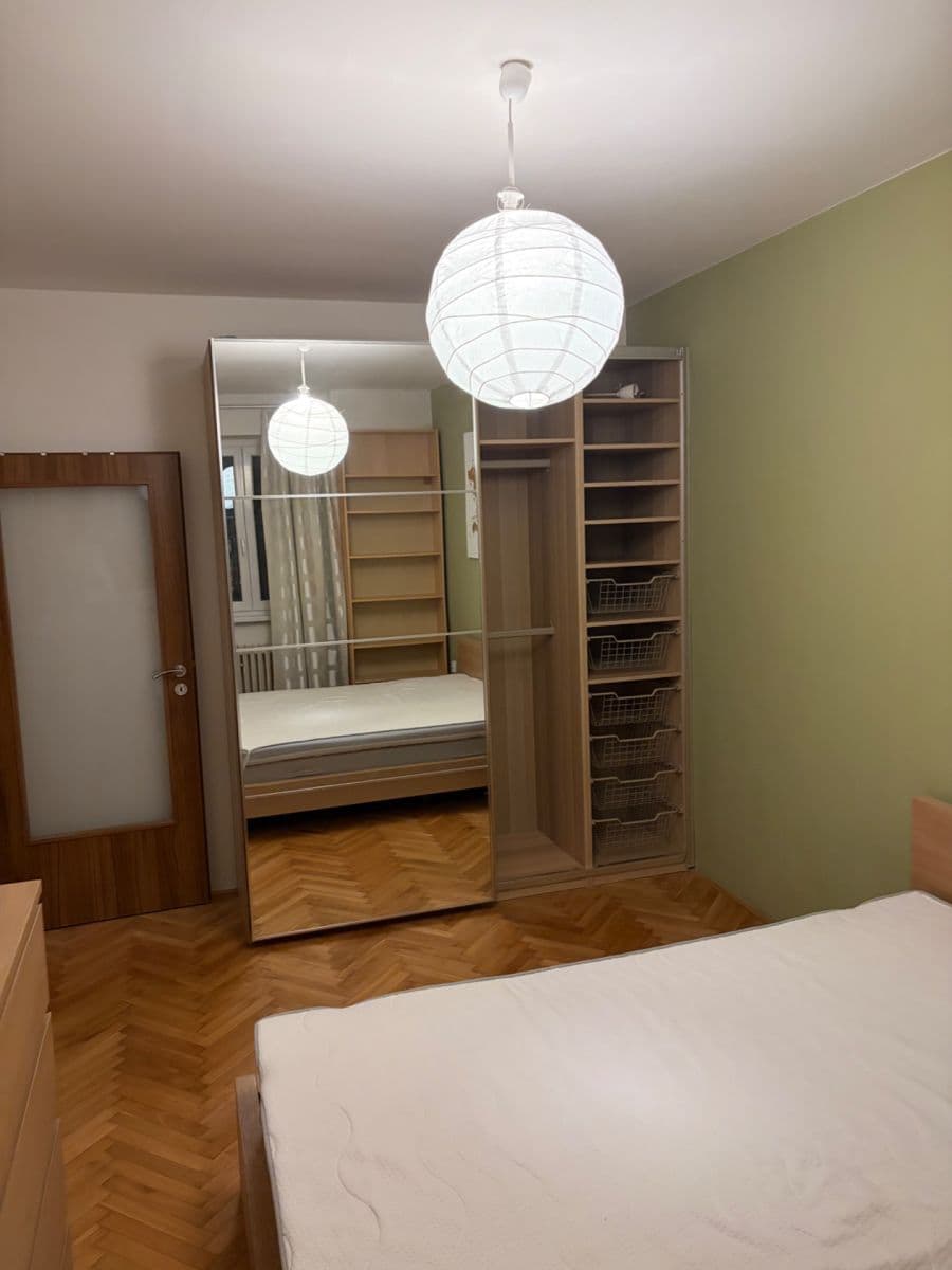 1 bedroom with open-plan kitchen flat to rent, 55 m², Podolská, Prague, Prague 1 bedroom with open-plan kitchen flat to rent, 55 m², Podolská, Prague, Prague