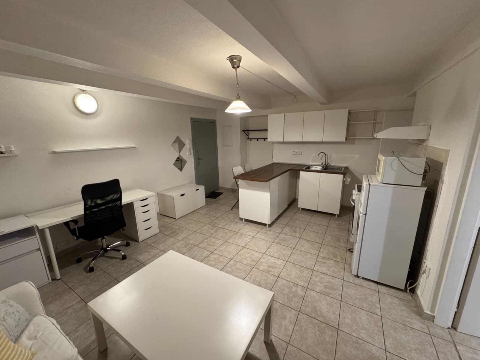 1 bedroom with open-plan kitchen flat to rent, 48 m², Bartoškova, Prague, Prague 1 bedroom with open-plan kitchen flat to rent, 48 m², Bartoškova, Prague, Prague